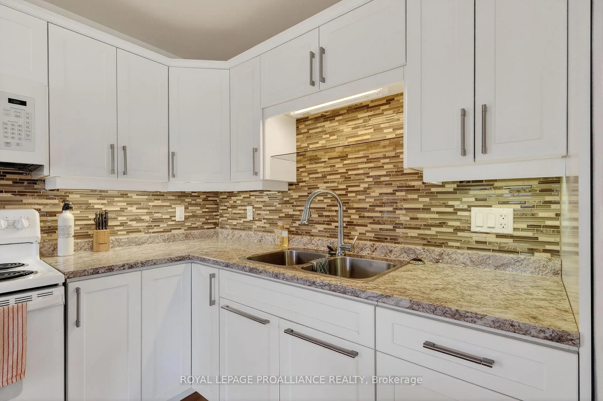 Photo 17 of 47 Arthur Street, Cramahe, Colborne — HOMEH