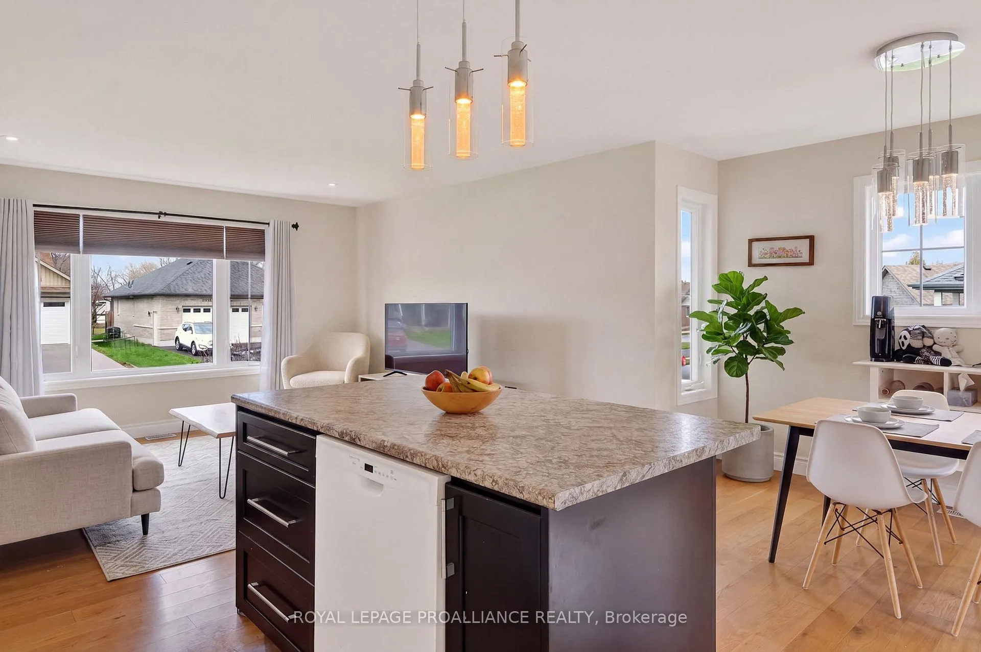 Photo 19 of 47 Arthur Street, Cramahe, Colborne — HOMEH