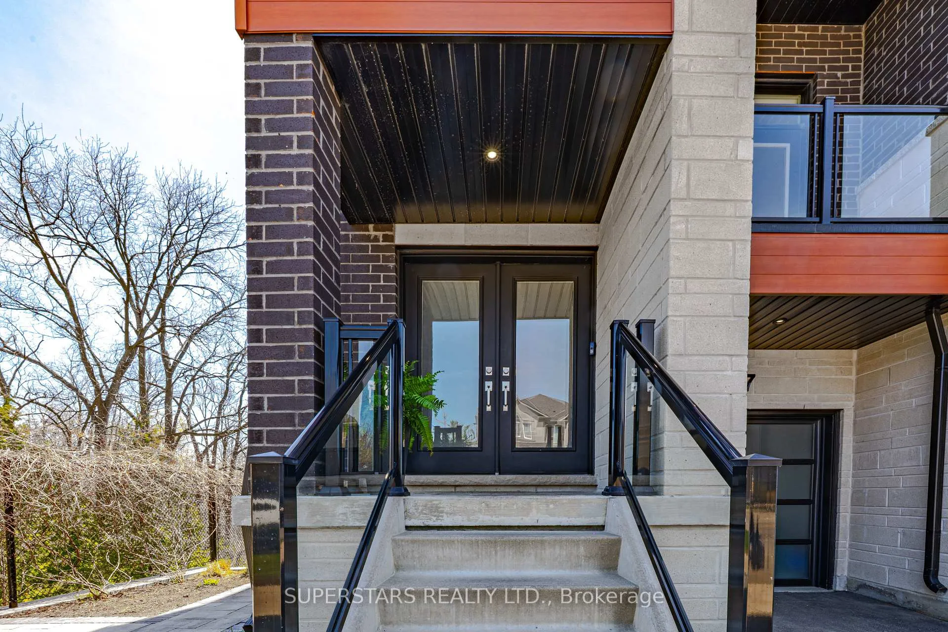Photo 3 of 147 Lebovic Campus Drive, Vaughan, Patterson — HOMEH