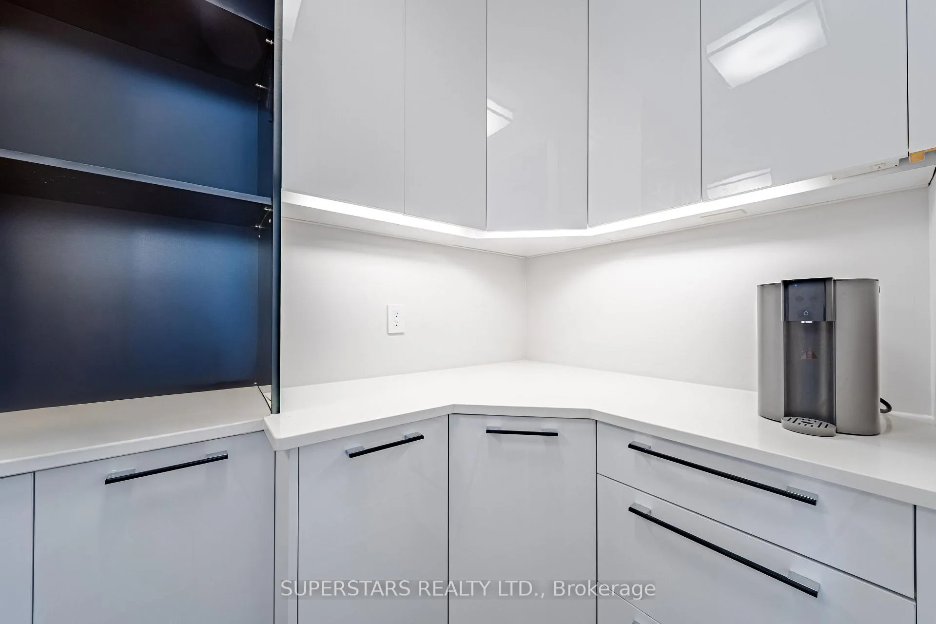 Photo 12 of 147 Lebovic Campus Drive, Vaughan, Patterson — HOMEH