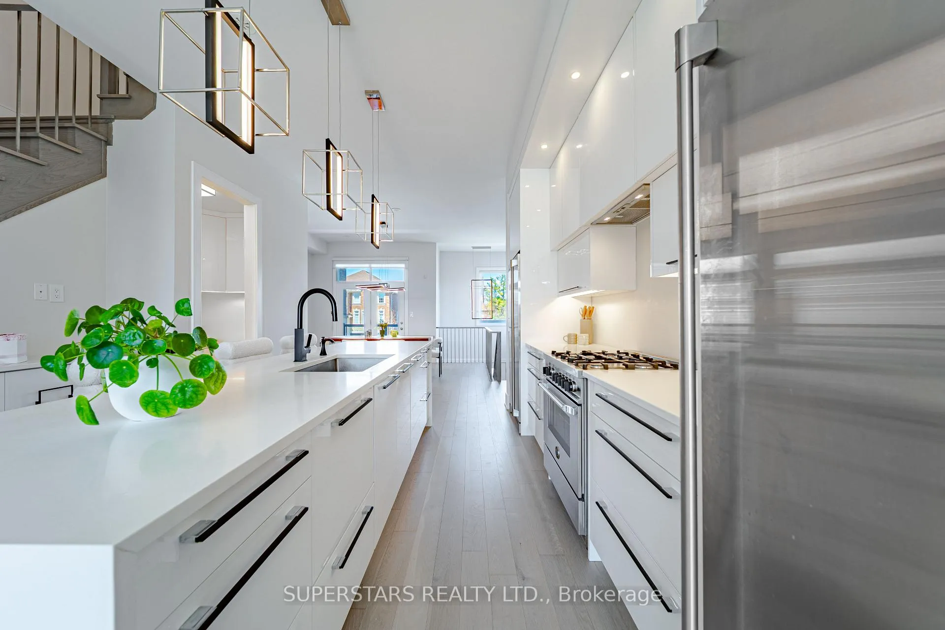 Photo 13 of 147 Lebovic Campus Drive, Vaughan, Patterson — HOMEH