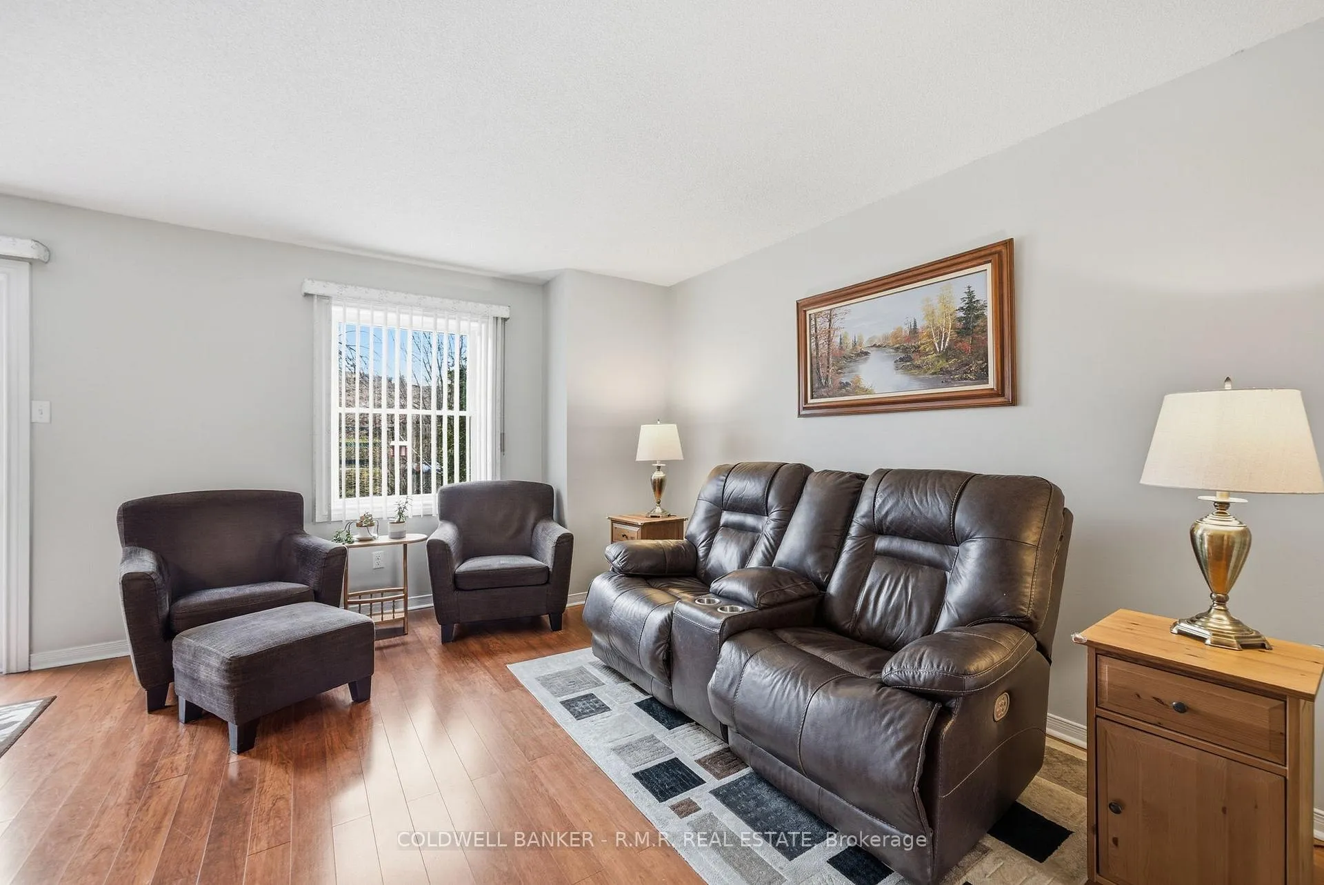 Photo 5 of 36 Wheler Court, Uxbridge — HOMEH