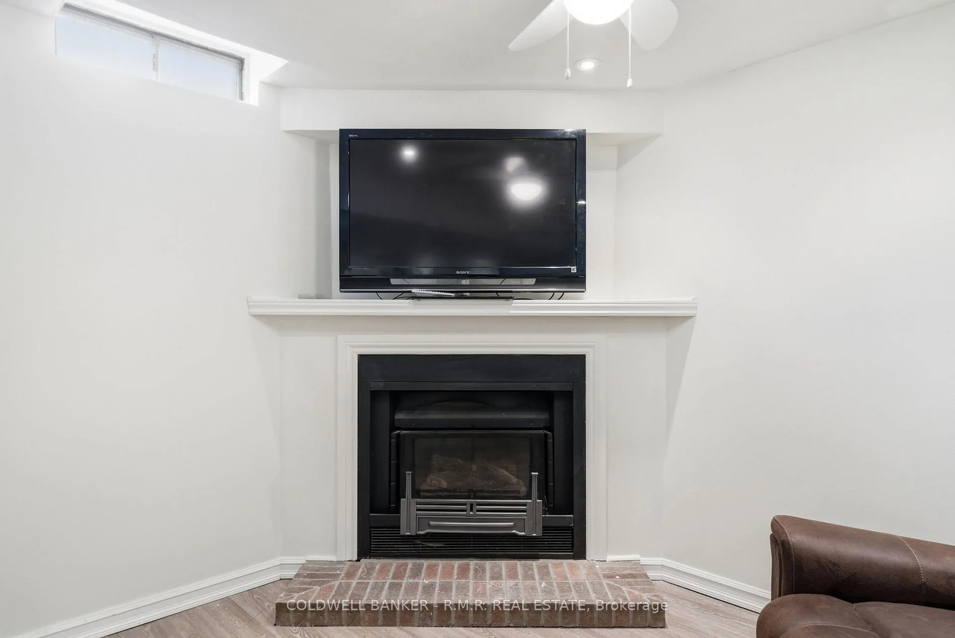 Photo 17 of 36 Wheler Court, Uxbridge — HOMEH