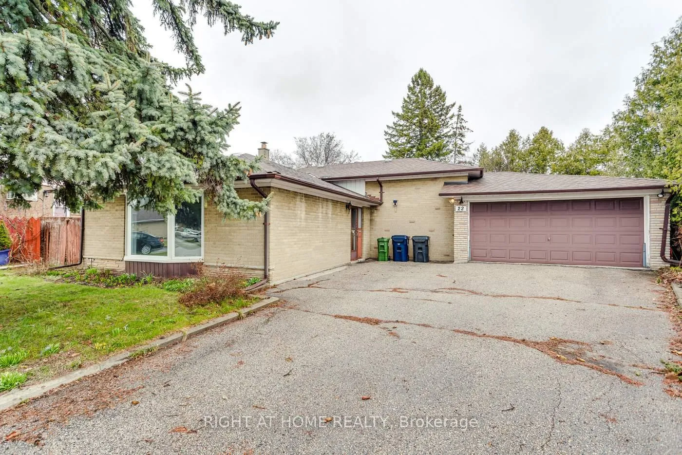 Photo 2 of 22 Sheva Court, Scarborough, Kennedy Park — HOMEH