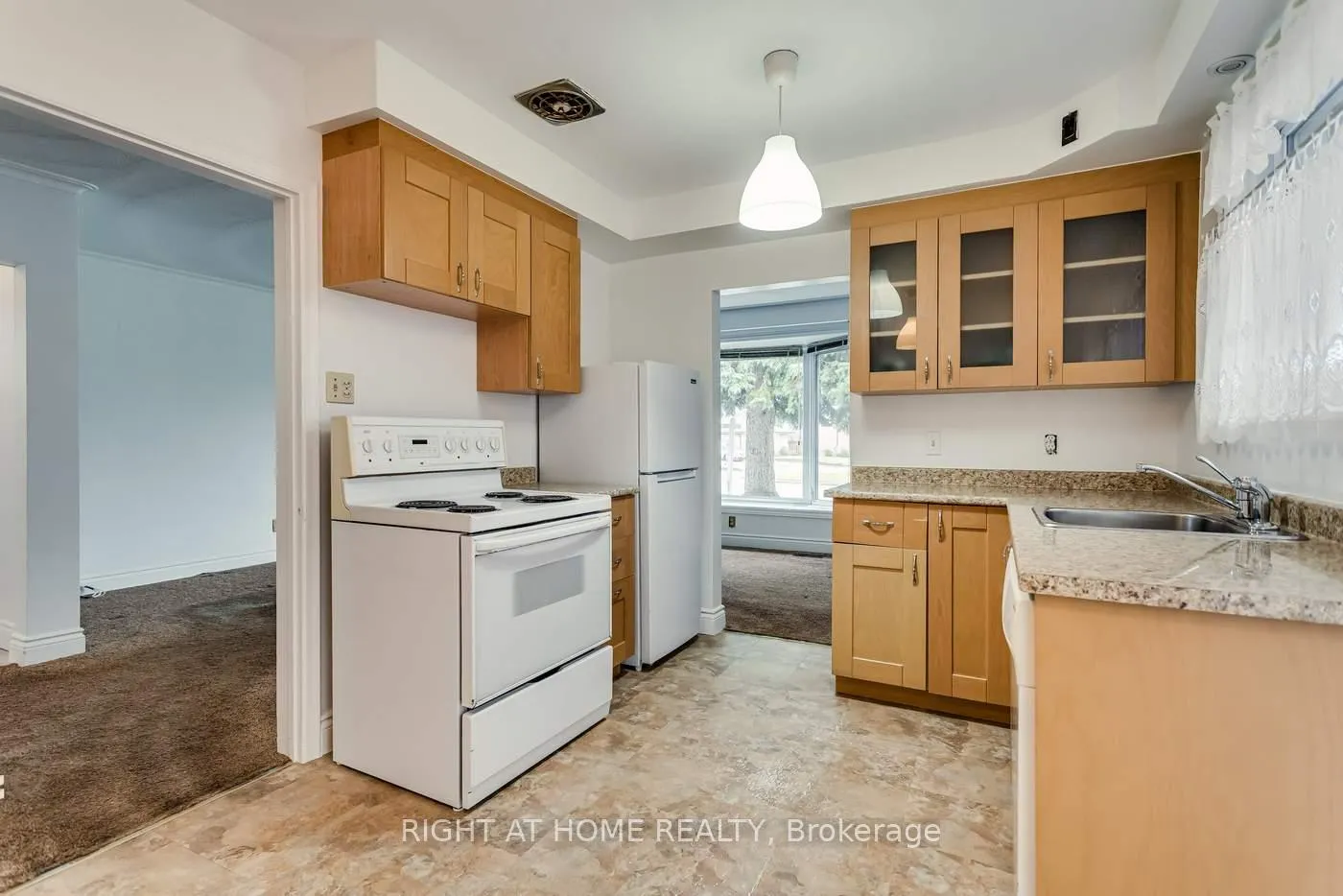 Photo 13 of 22 Sheva Court, Scarborough, Kennedy Park — HOMEH