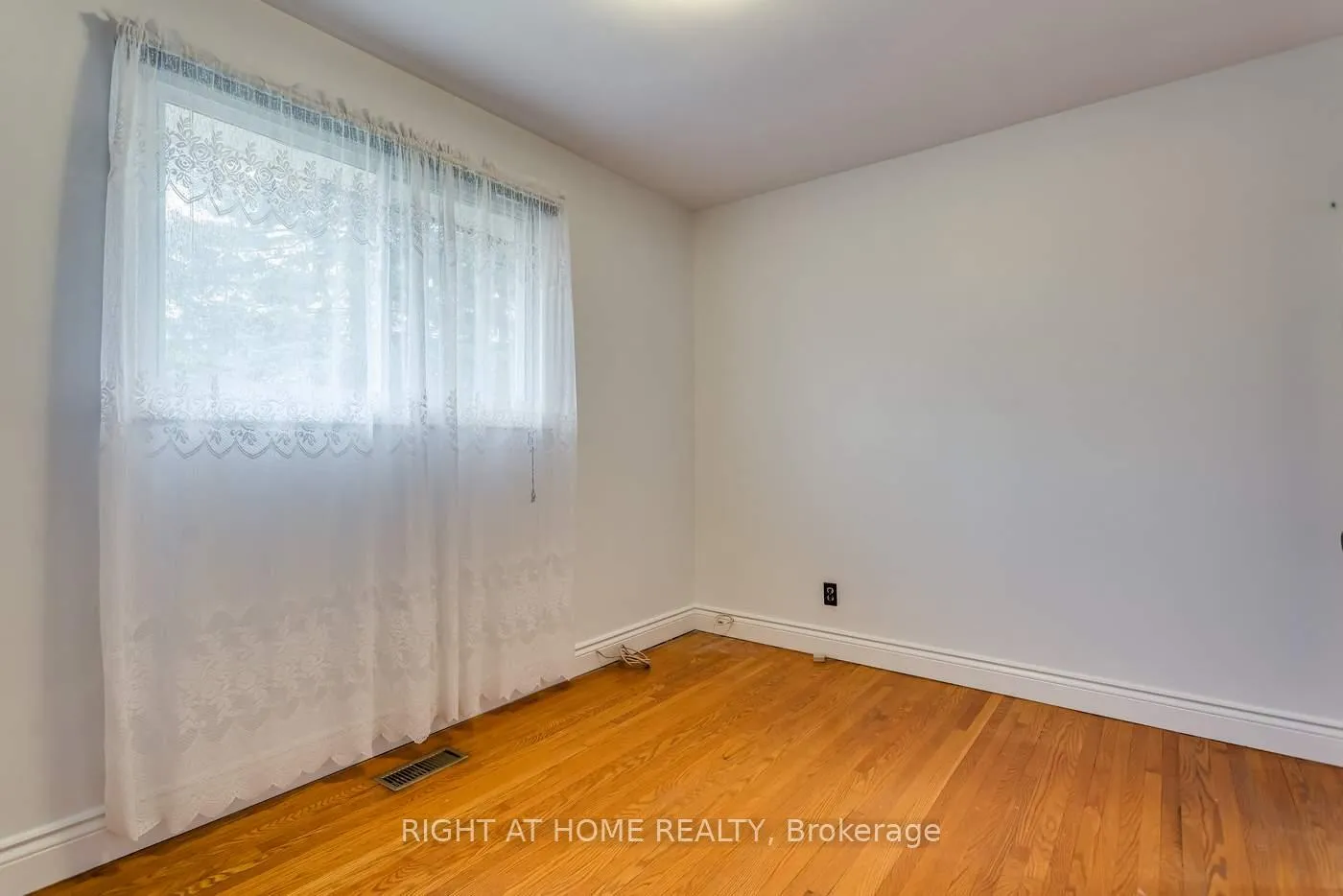 Photo 23 of 22 Sheva Court, Scarborough, Kennedy Park — HOMEH