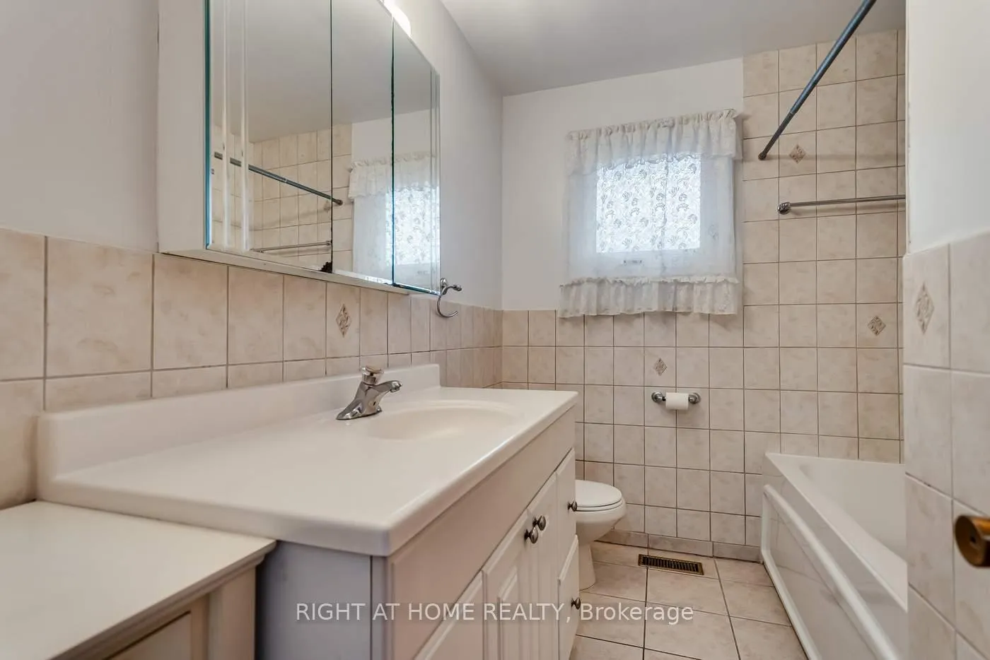Photo 24 of 22 Sheva Court, Scarborough, Kennedy Park — HOMEH