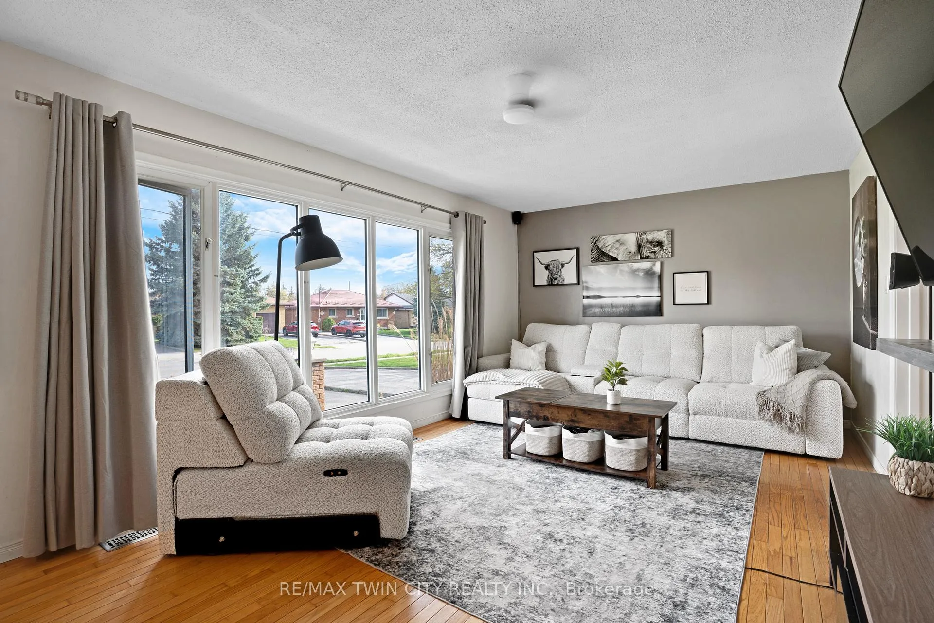 Photo 2 of 36 Hilltop Drive, Cambridge — HOMEH