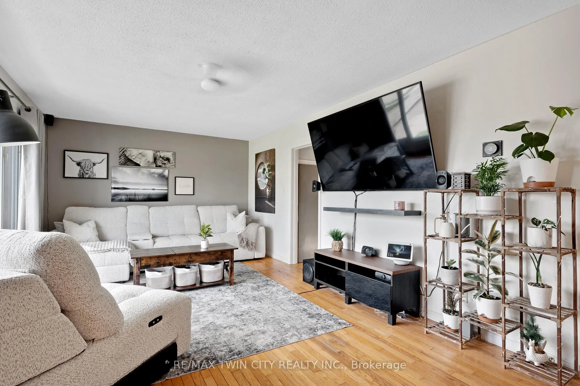 Photo 3 of 36 Hilltop Drive, Cambridge — HOMEH