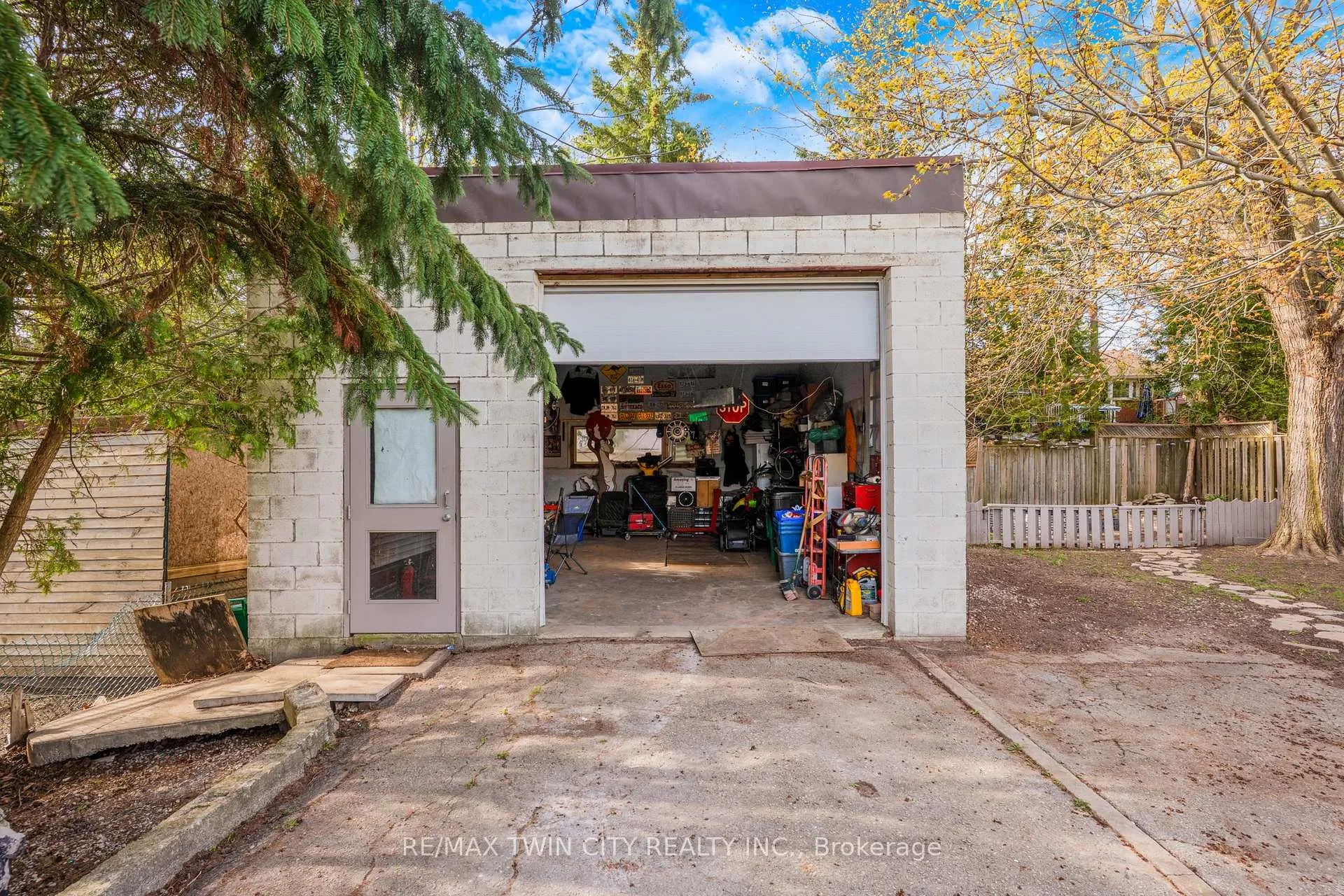 Photo 28 of 36 Hilltop Drive, Cambridge — HOMEH