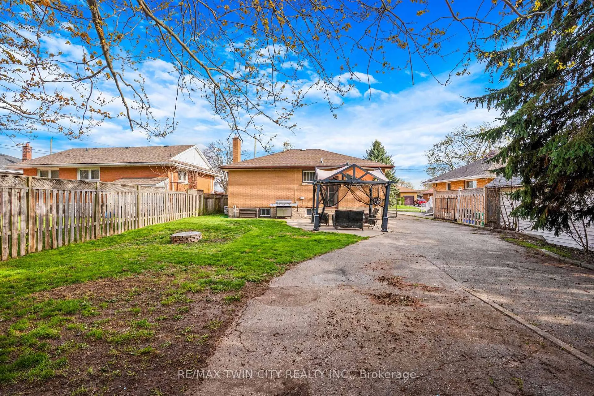 Photo 31 of 36 Hilltop Drive, Cambridge — HOMEH