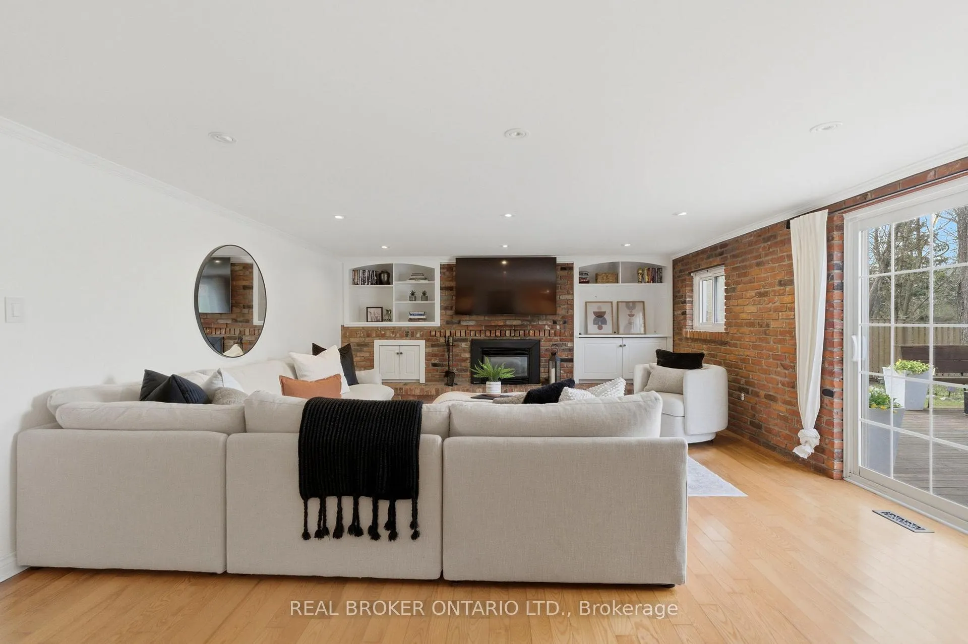 Photo 28 of 29 Melissa Crescent, Hamilton, Waterdown — HOMEH