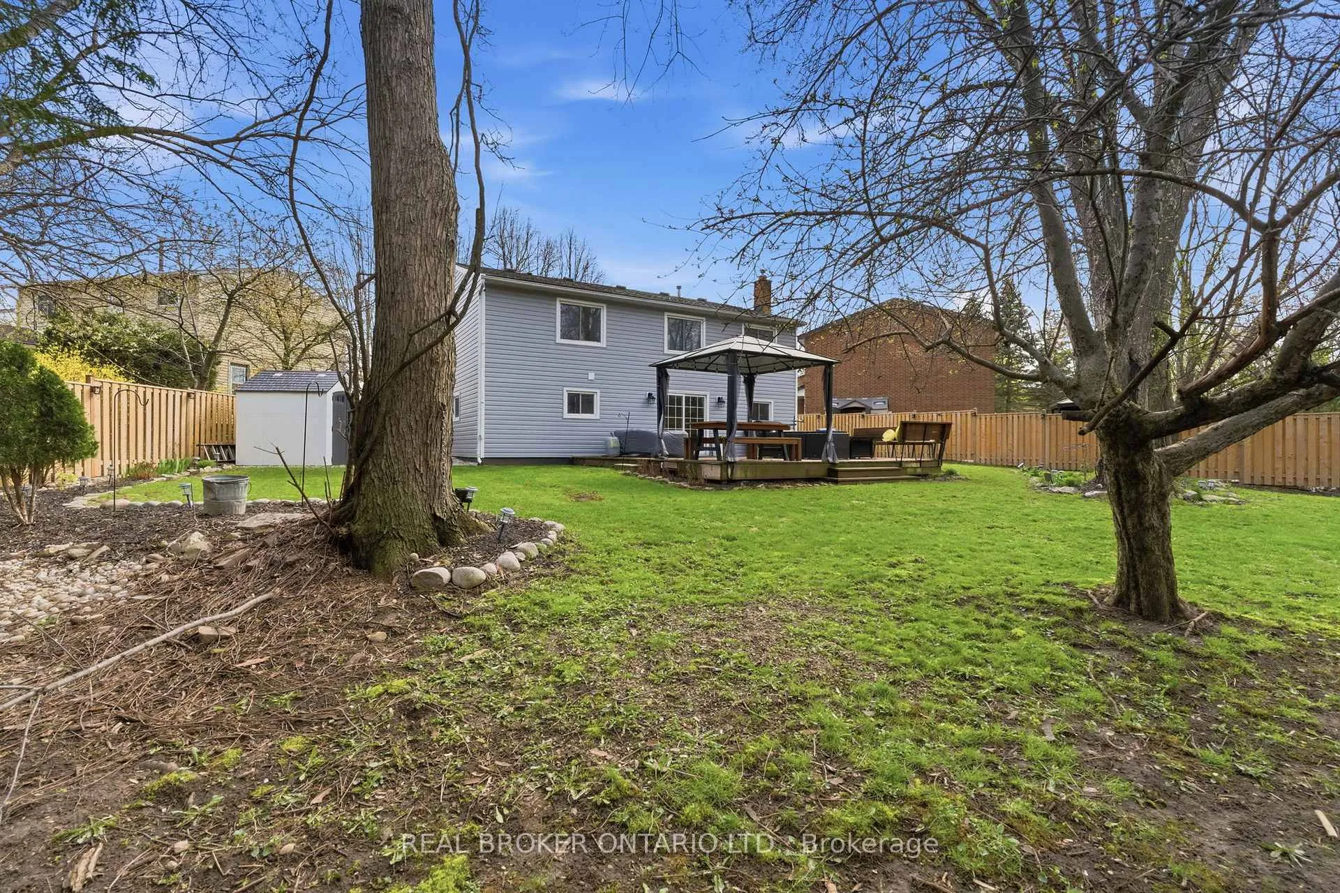 Photo 41 of 29 Melissa Crescent, Hamilton, Waterdown — HOMEH