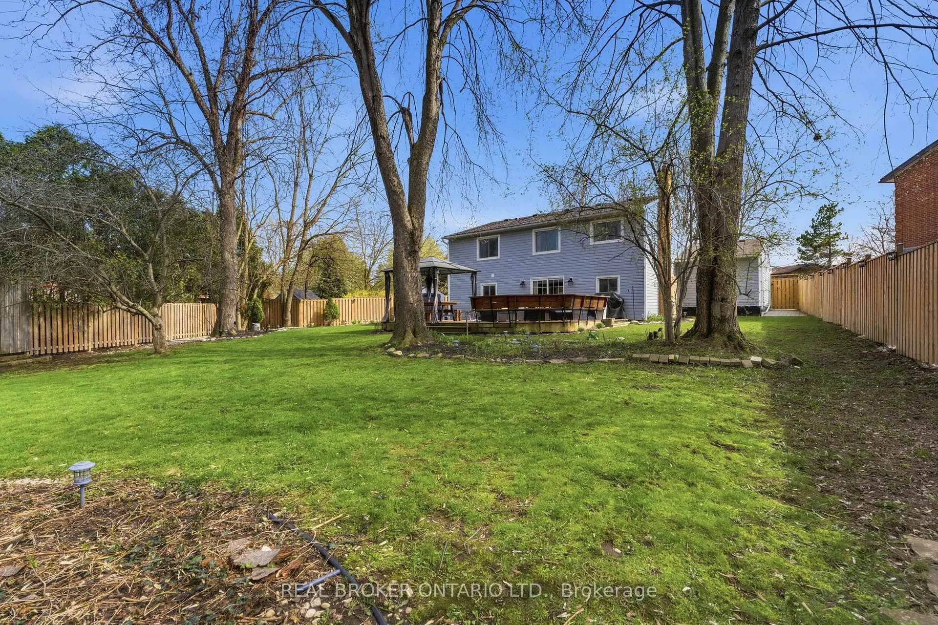 Photo 43 of 29 Melissa Crescent, Hamilton, Waterdown — HOMEH