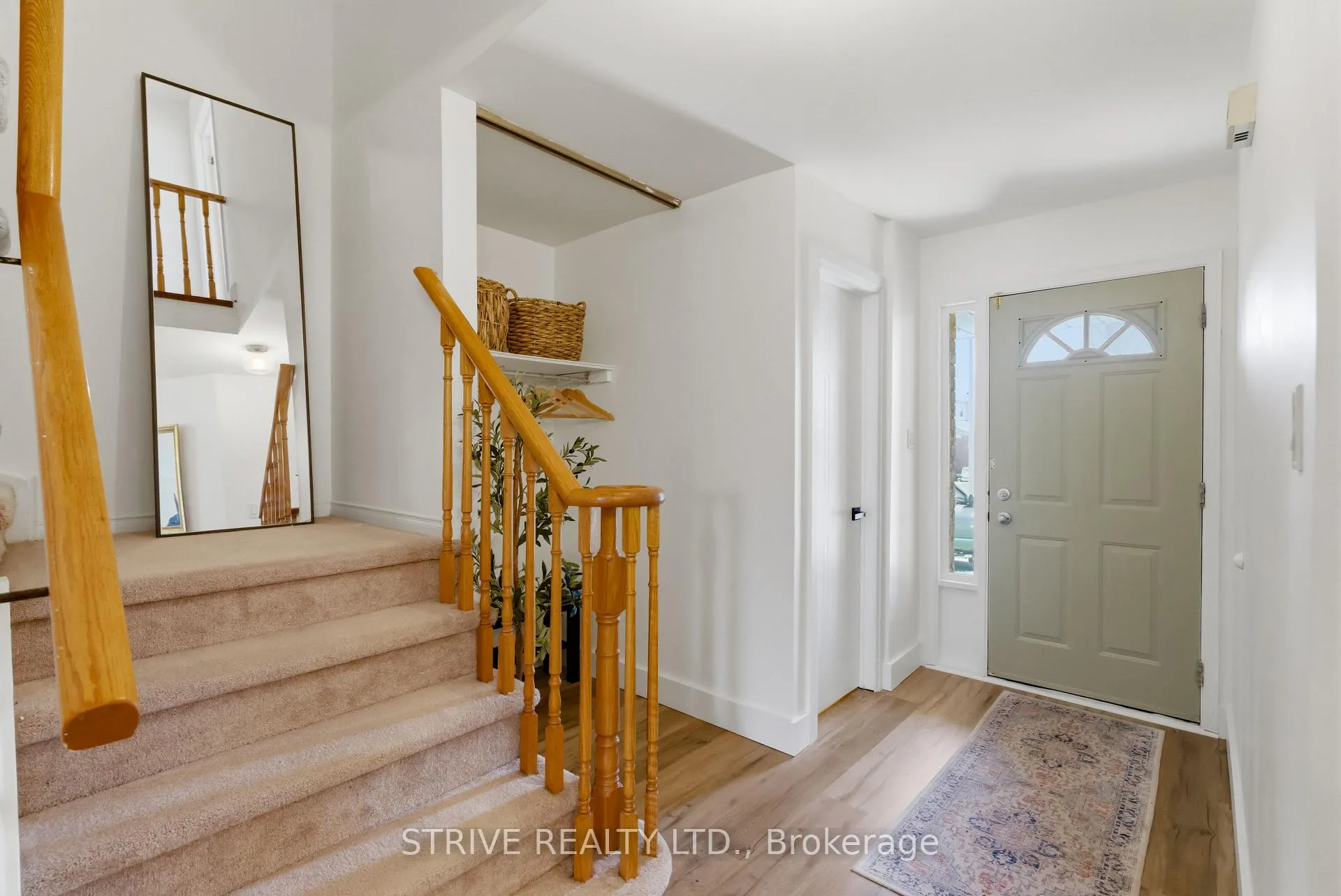 Photo 3 of 62 Windham Crescent, Clarington, Courtice — HOMEH