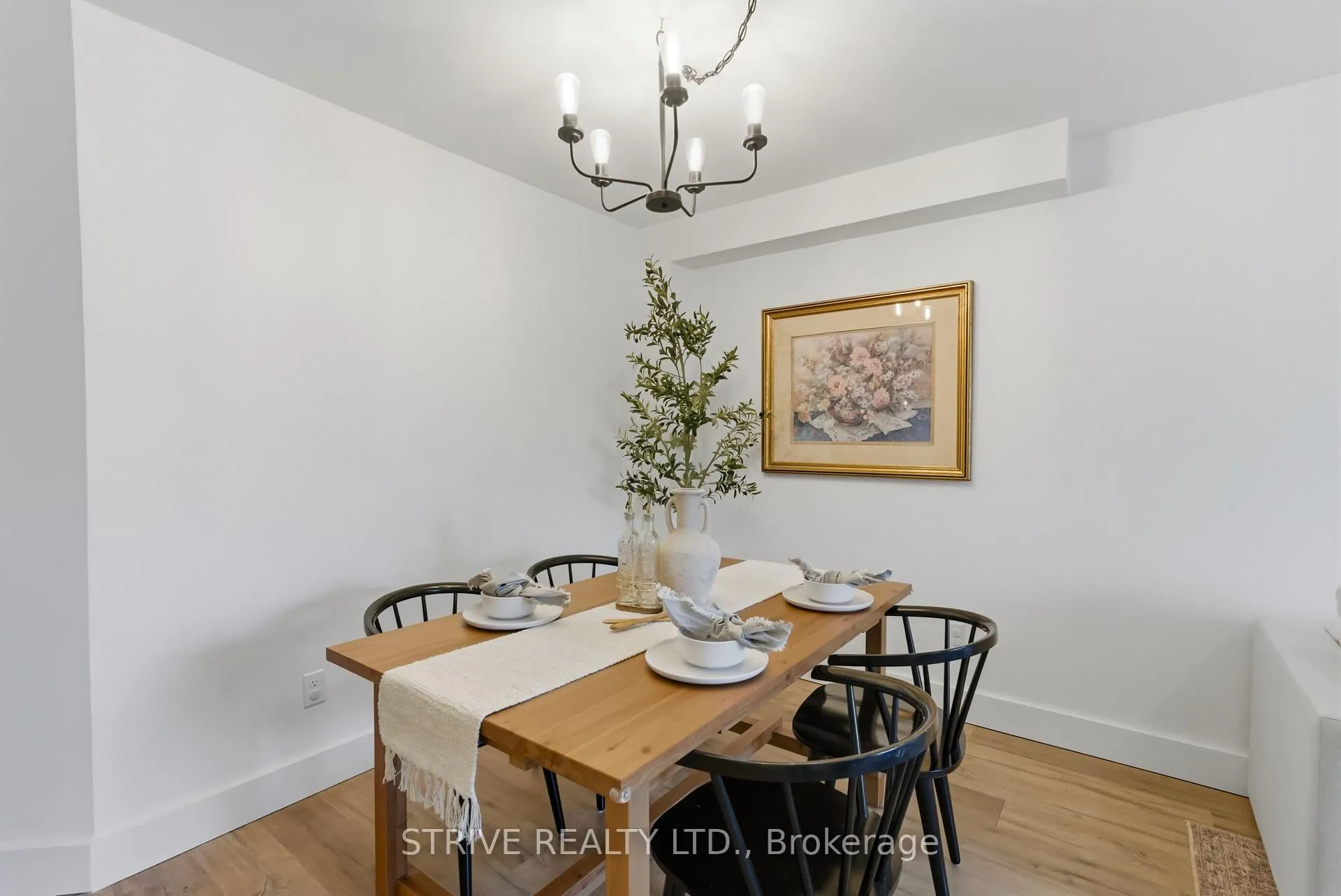 Photo 7 of 62 Windham Crescent, Clarington, Courtice — HOMEH