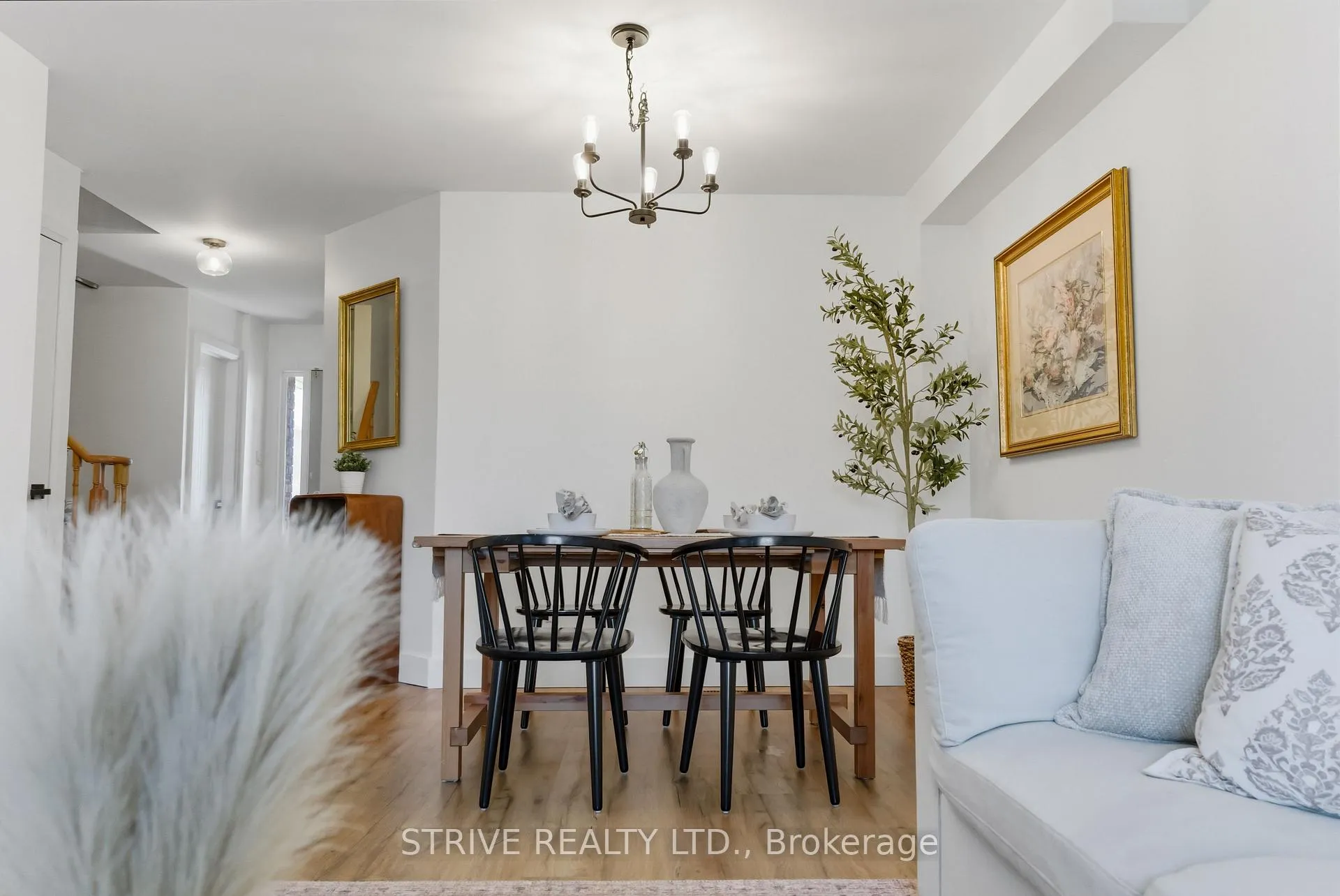 Photo 12 of 62 Windham Crescent, Clarington, Courtice — HOMEH