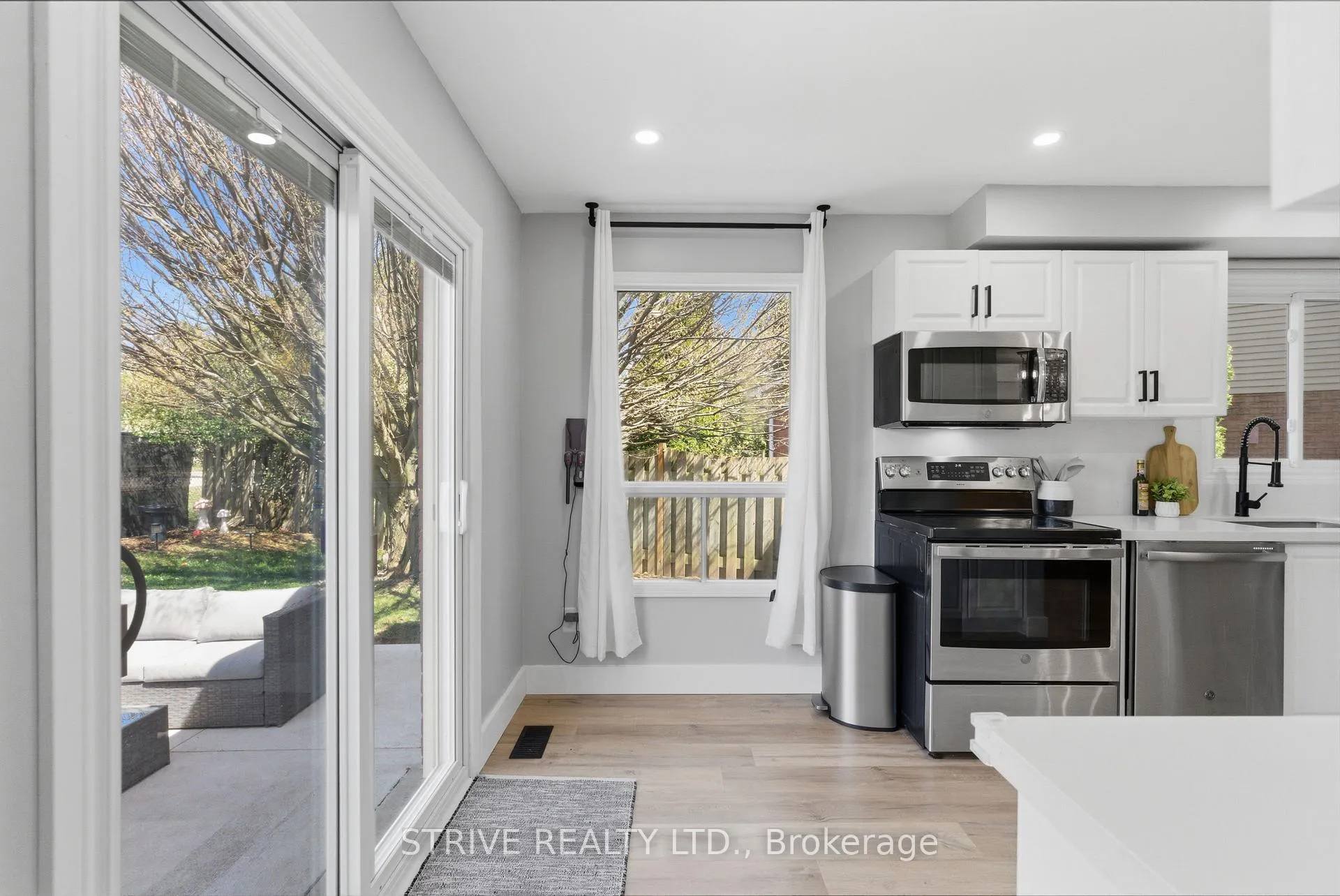 Photo 14 of 62 Windham Crescent, Clarington, Courtice — HOMEH