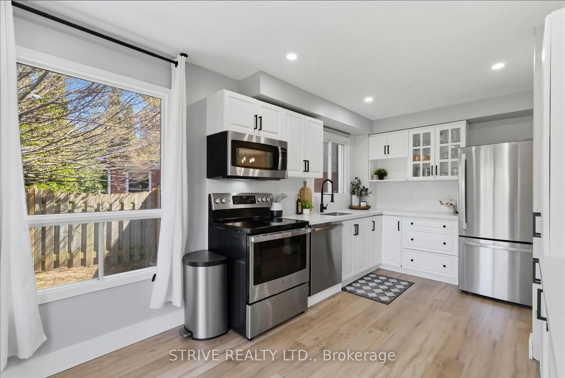 Photo 15 of 62 Windham Crescent, Clarington, Courtice — HOMEH