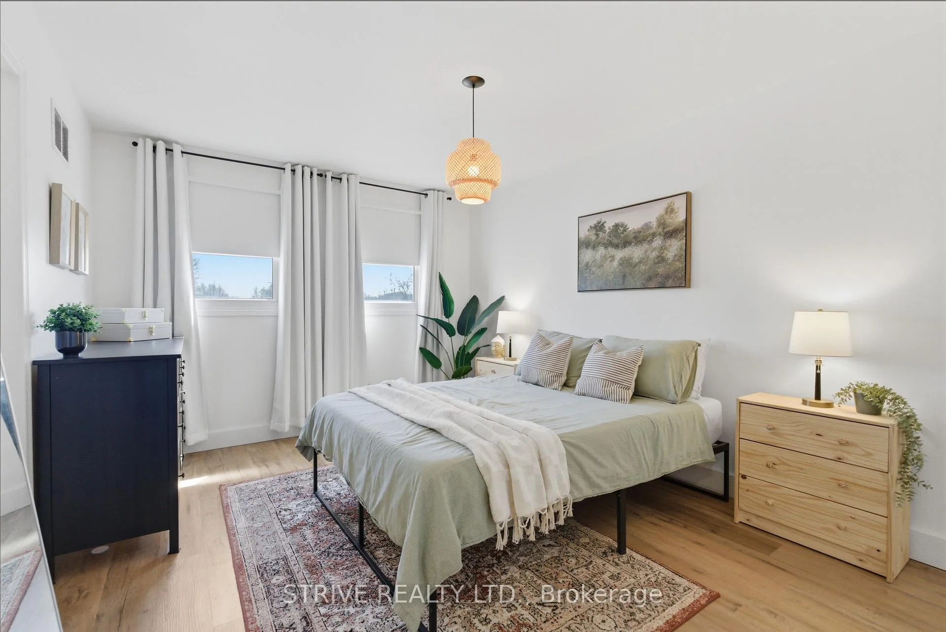 Photo 23 of 62 Windham Crescent, Clarington, Courtice — HOMEH