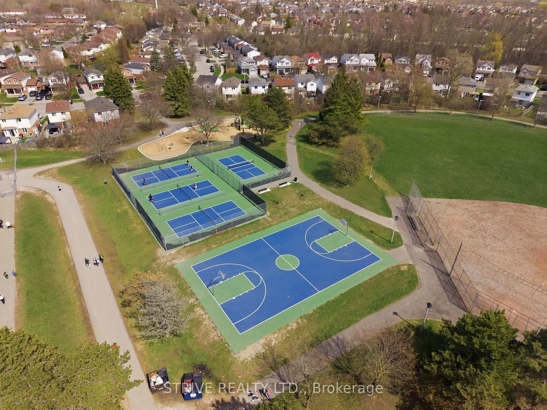 Photo 44 of 62 Windham Crescent, Clarington, Courtice — HOMEH