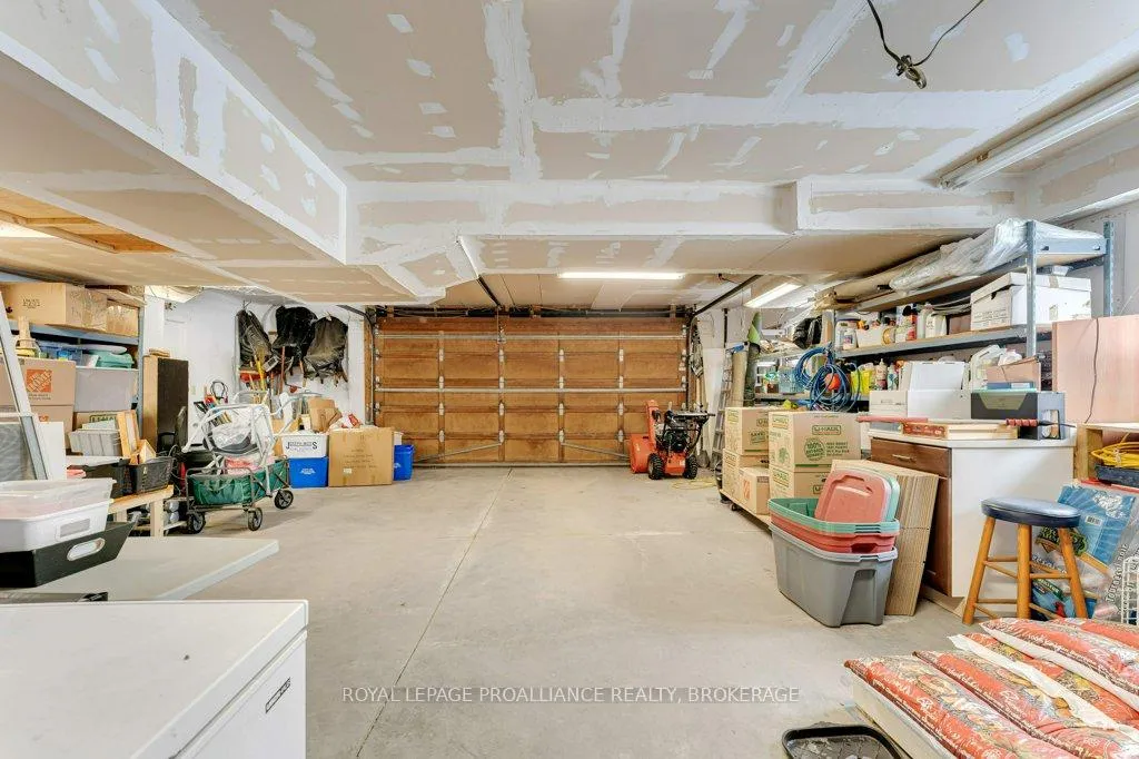 Photo 36 of 1780 Middle Road, Kingston, Kingston East (incl CFB Kingston) — HOMEH
