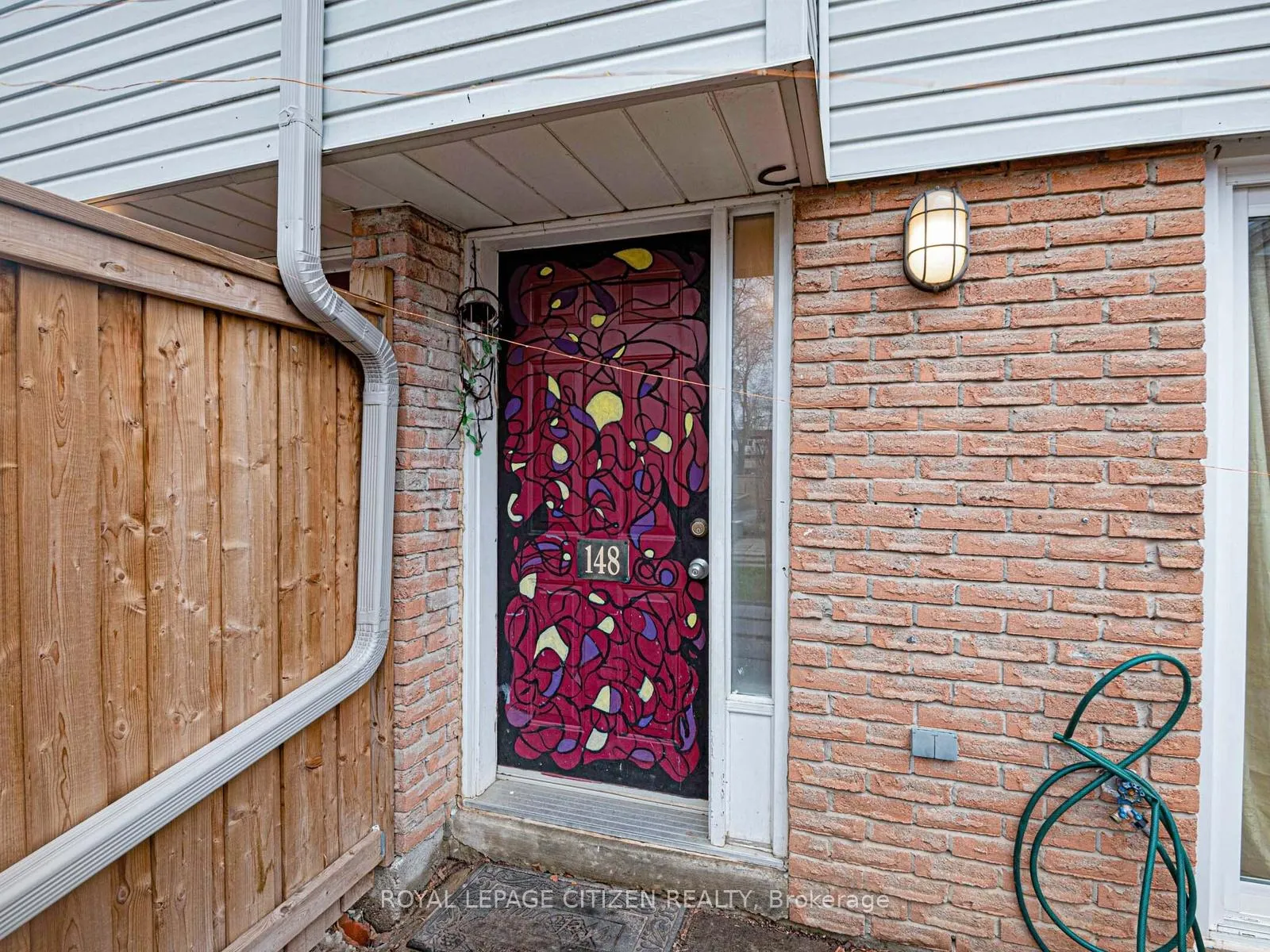 Photo 5 of 148 Milestone Crescent, Aurora, Aurora Village — HOMEH