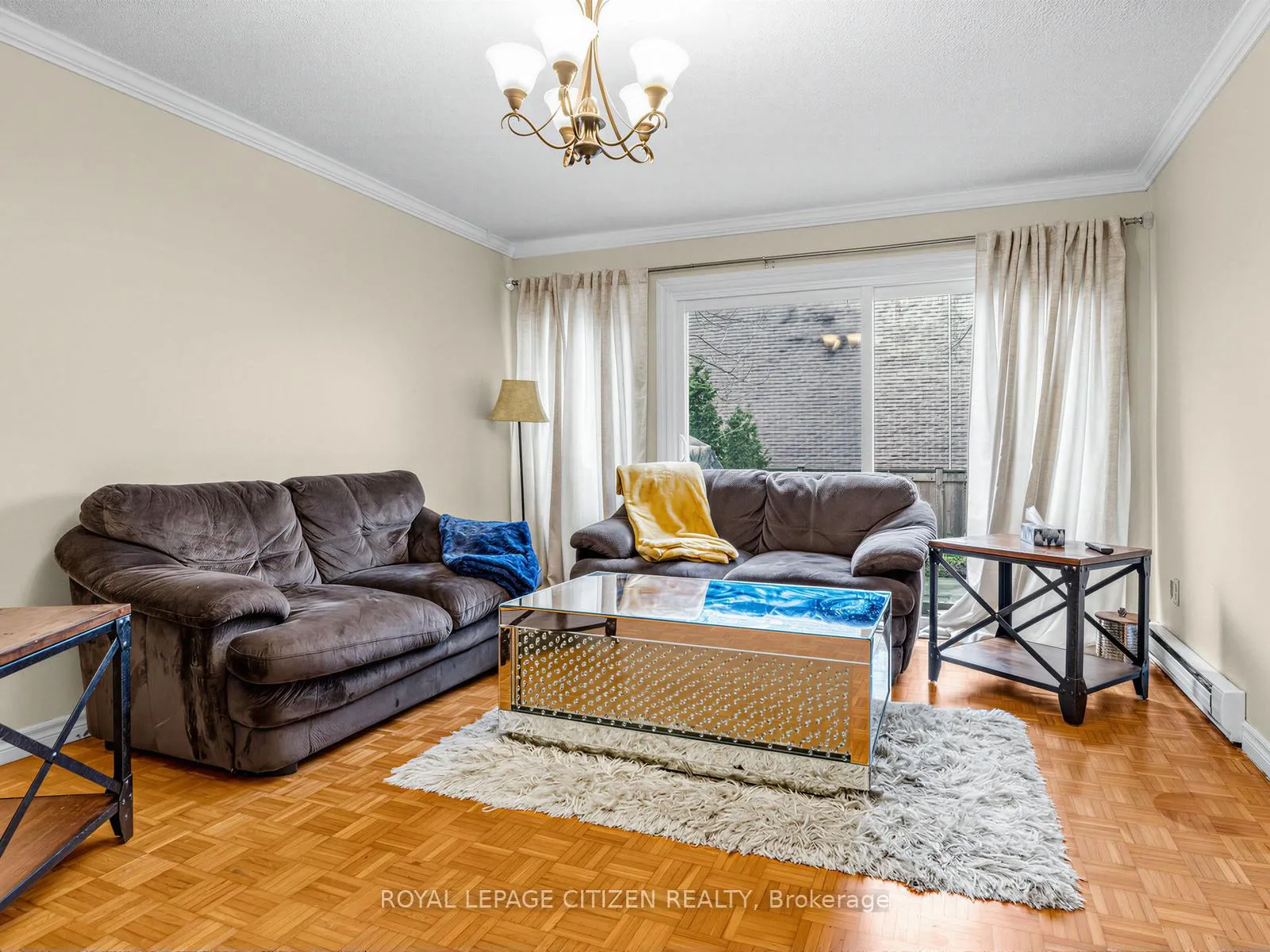 Photo 8 of 148 Milestone Crescent, Aurora, Aurora Village — HOMEH