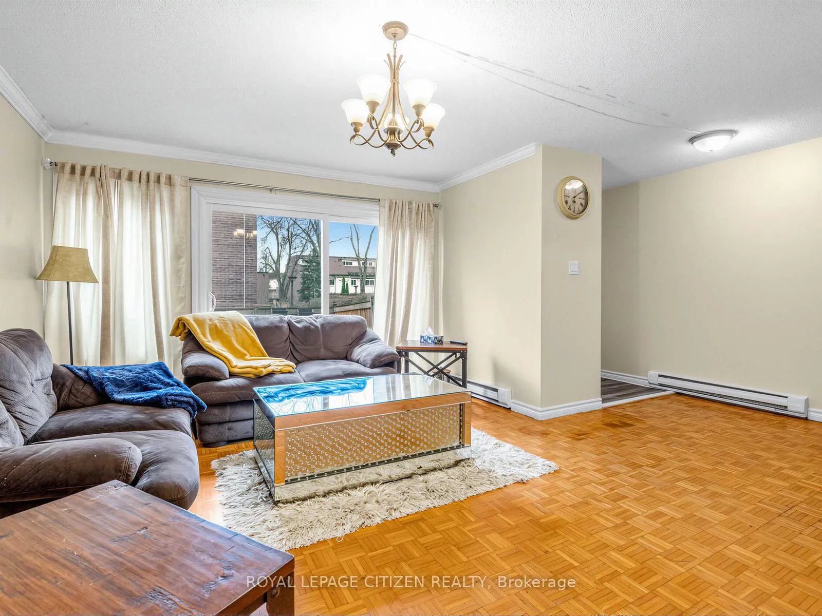 Photo 9 of 148 Milestone Crescent, Aurora, Aurora Village — HOMEH