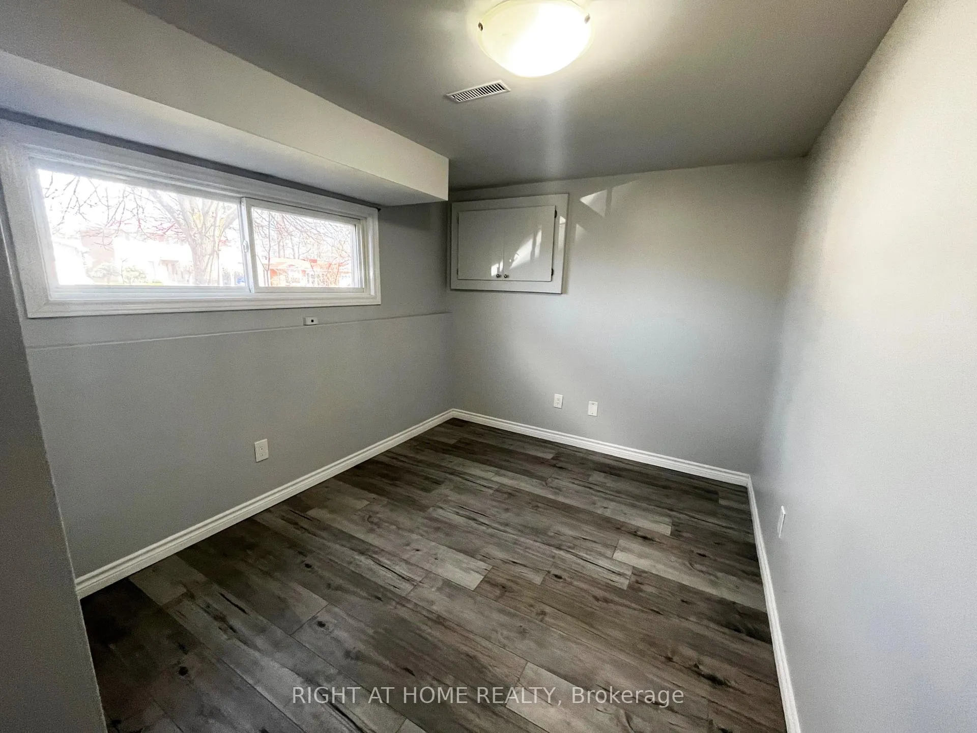 Photo 8 of Unit Unit 2, 294 Anne Street N, Barrie, Letitia Heights — HOMEH