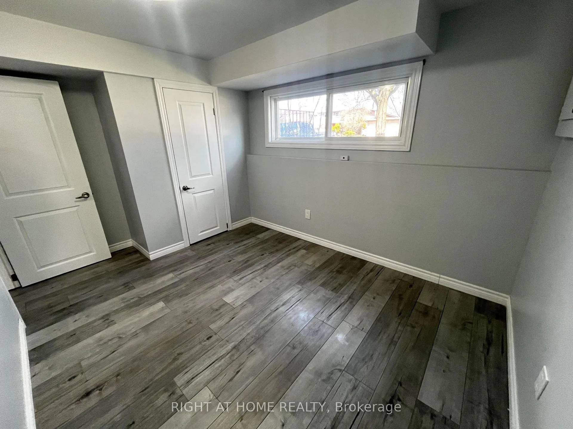 Photo 9 of Unit Unit 2, 294 Anne Street N, Barrie, Letitia Heights — HOMEH