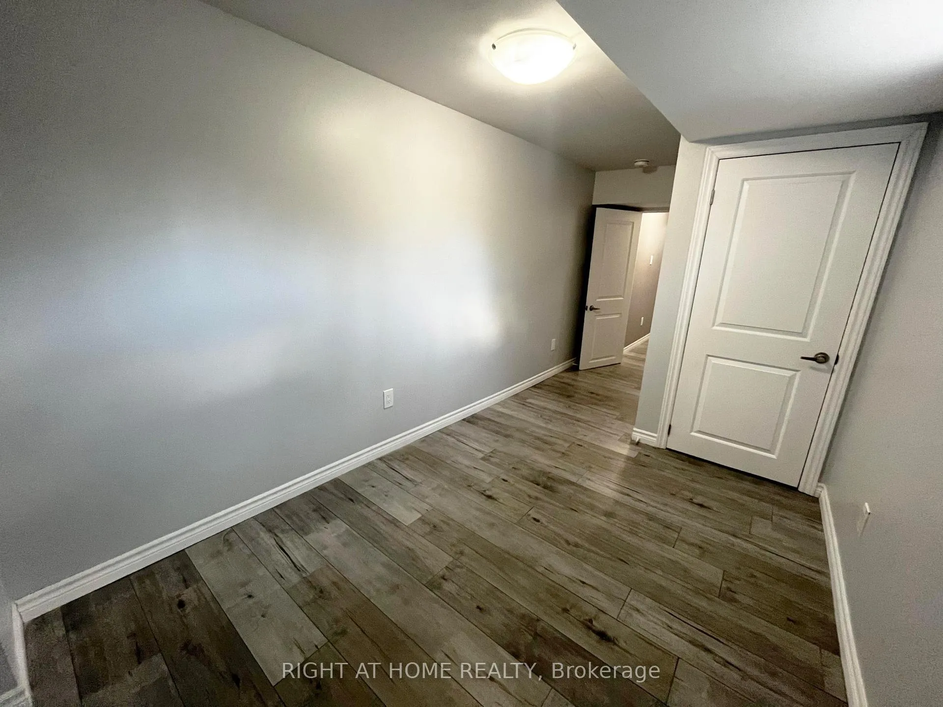 Photo 10 of Unit Unit 2, 294 Anne Street N, Barrie, Letitia Heights — HOMEH