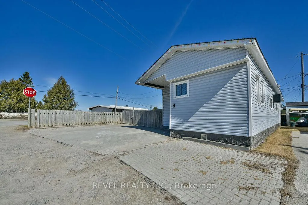 Photo 3 of 2 Rovie Avenue, Timmins, TS - Trailer Parks — HOMEH