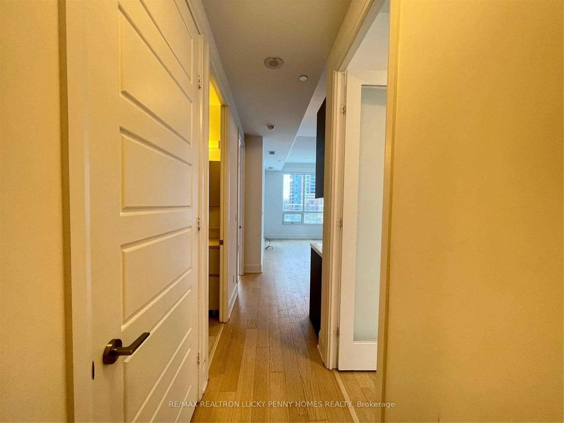 Photo 4 of Unit 230, 25 Water Walk Drive, Markham, Unionville — HOMEH