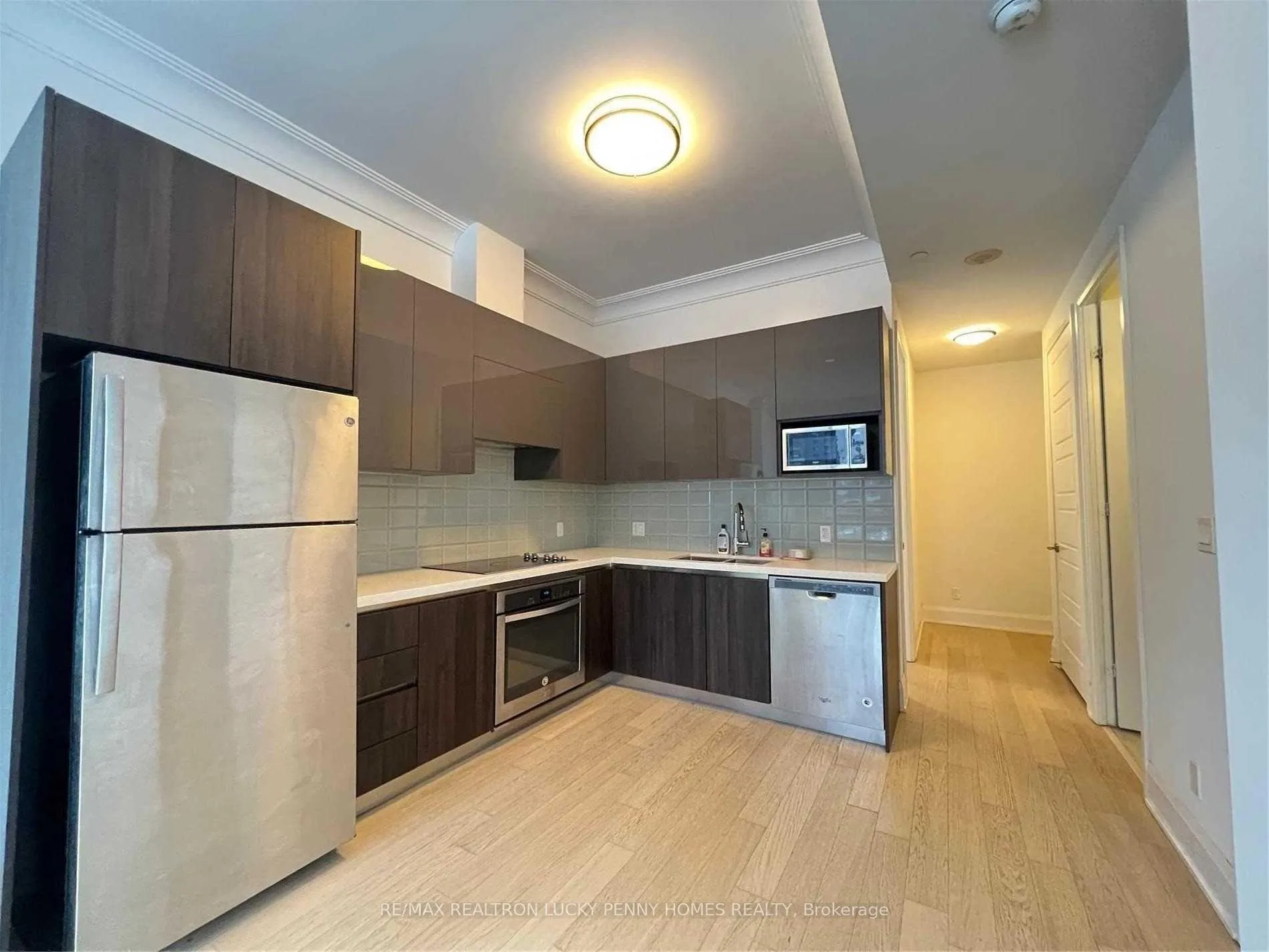 Photo 7 of Unit 230, 25 Water Walk Drive, Markham, Unionville — HOMEH