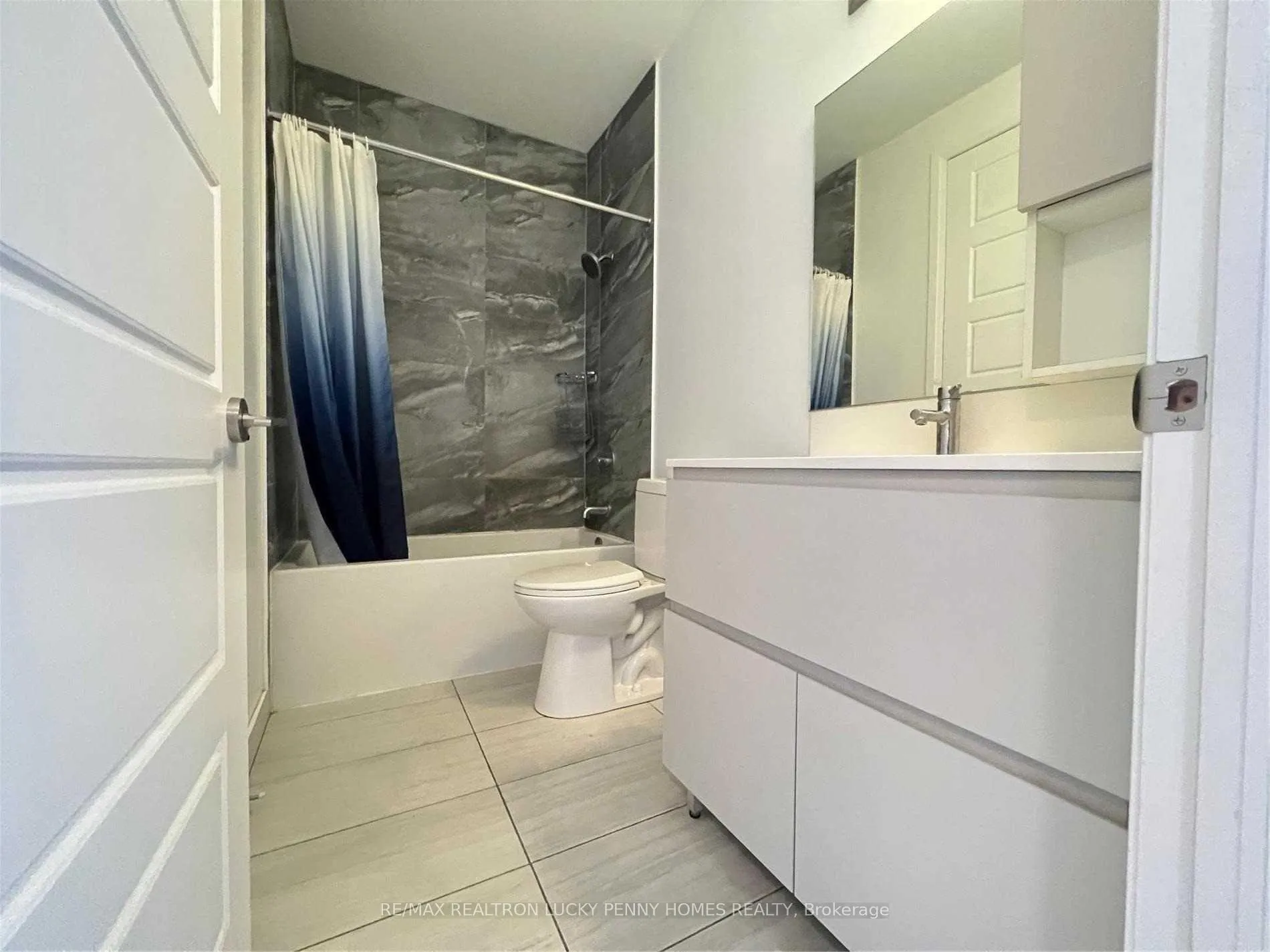 Photo 9 of Unit 230, 25 Water Walk Drive, Markham, Unionville — HOMEH