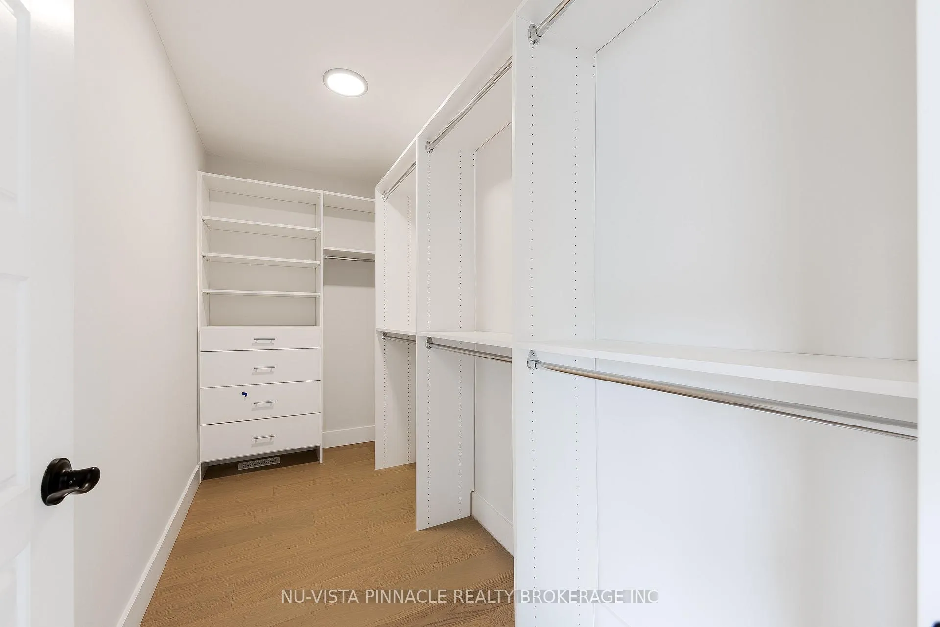 Photo 5 of 1689 Brayford Avenue, London, South K — HOMEH