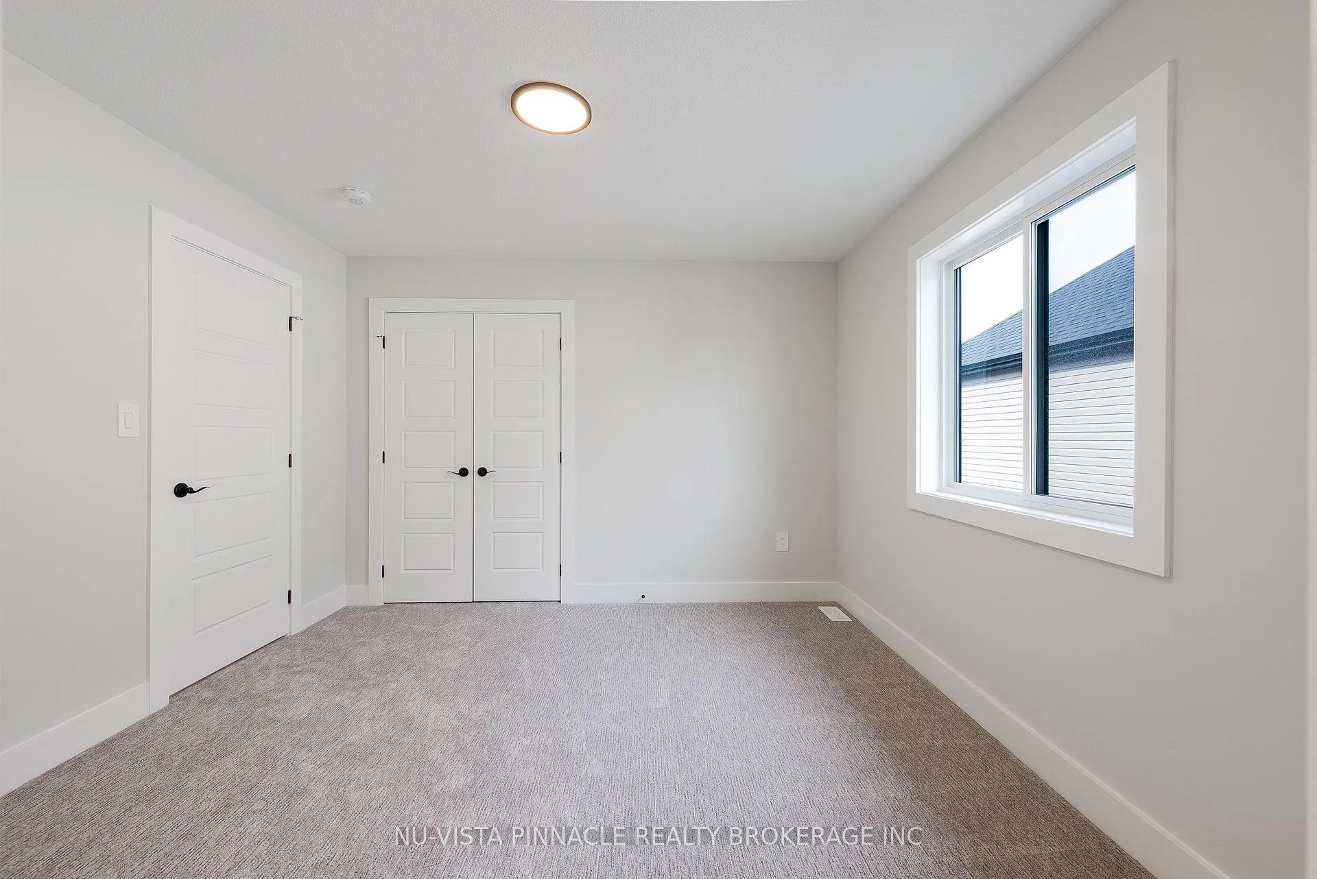 Photo 11 of 1689 Brayford Avenue, London, South K — HOMEH