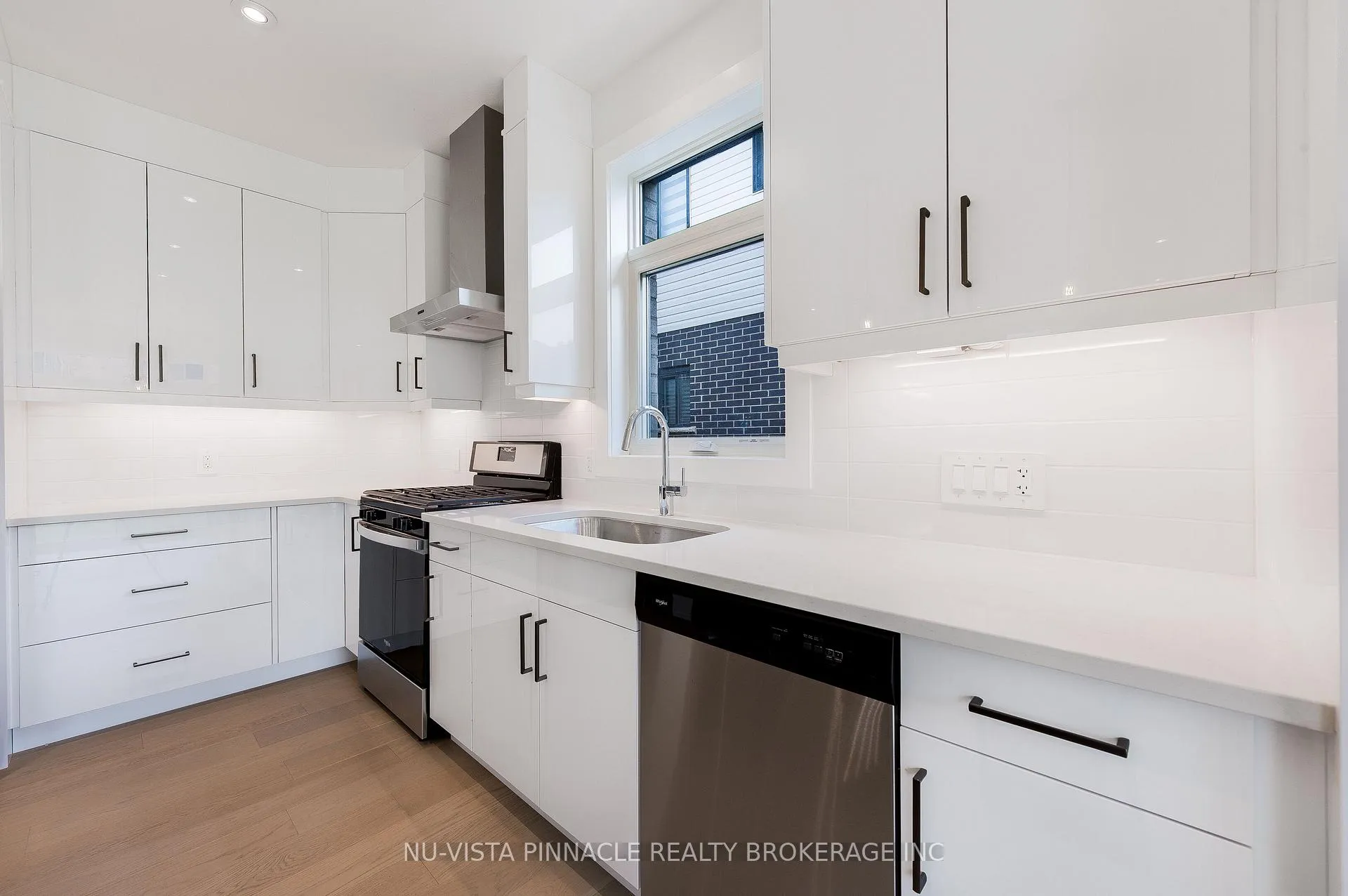 Photo 21 of 1689 Brayford Avenue, London, South K — HOMEH