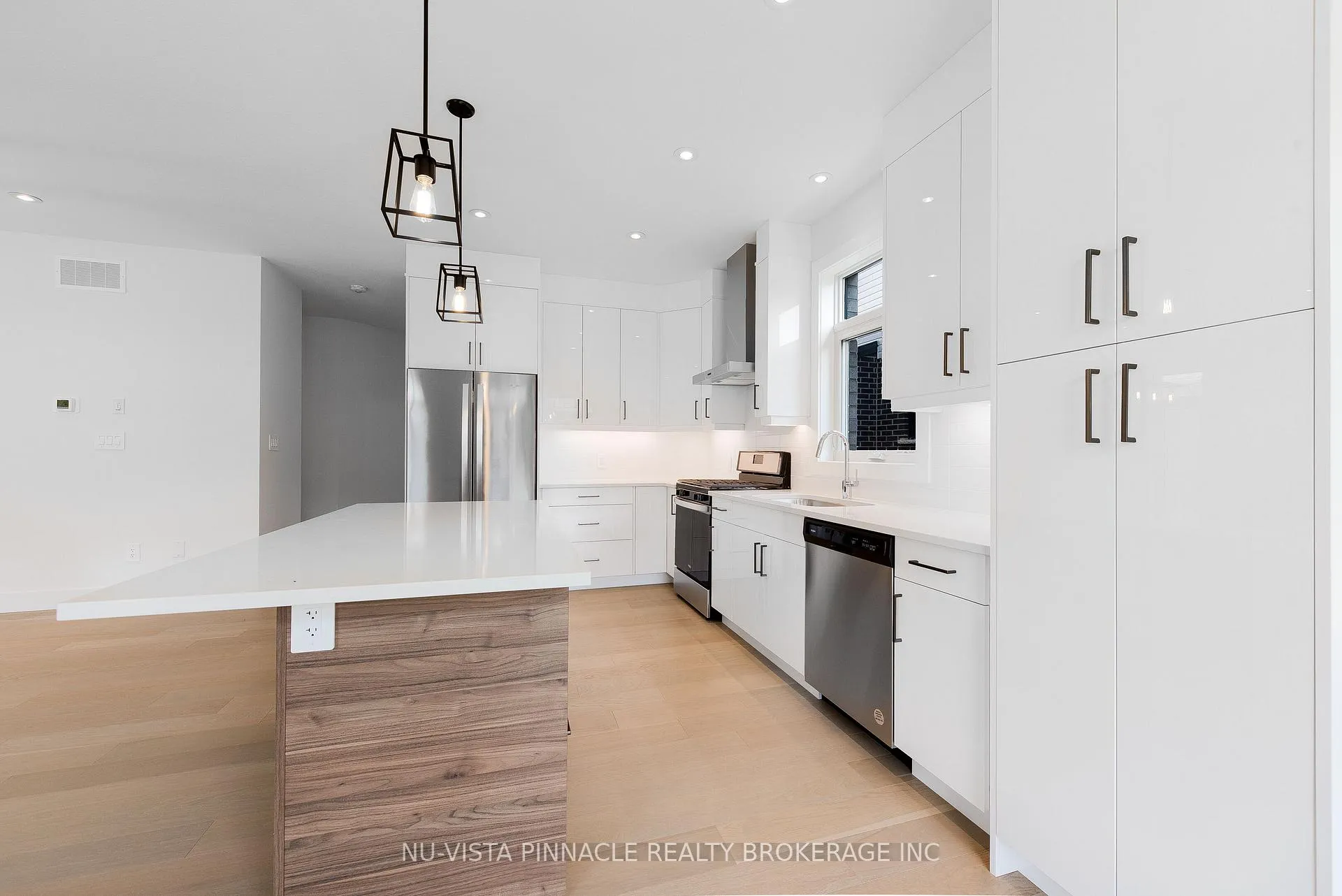 Photo 22 of 1689 Brayford Avenue, London, South K — HOMEH