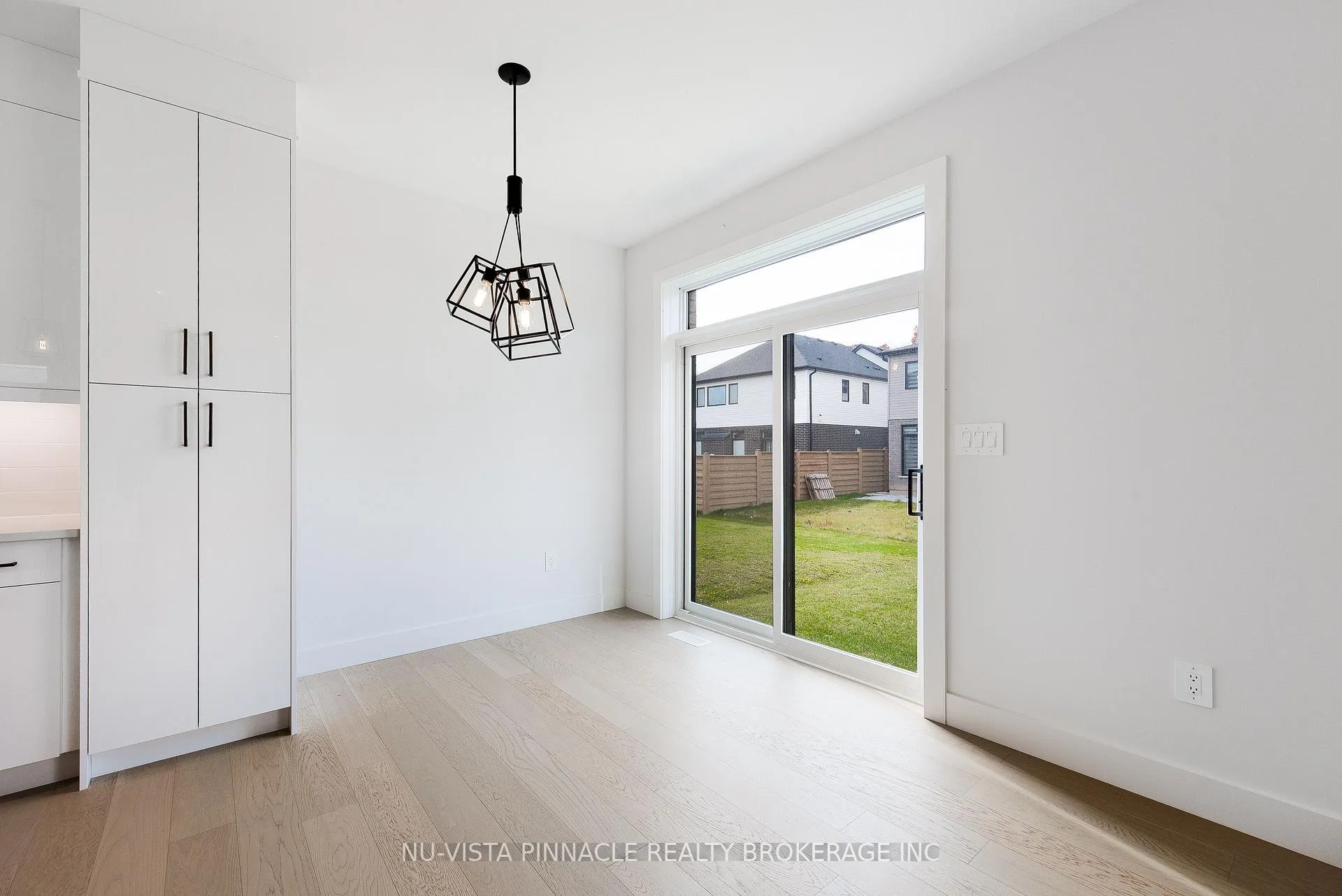 Photo 24 of 1689 Brayford Avenue, London, South K — HOMEH
