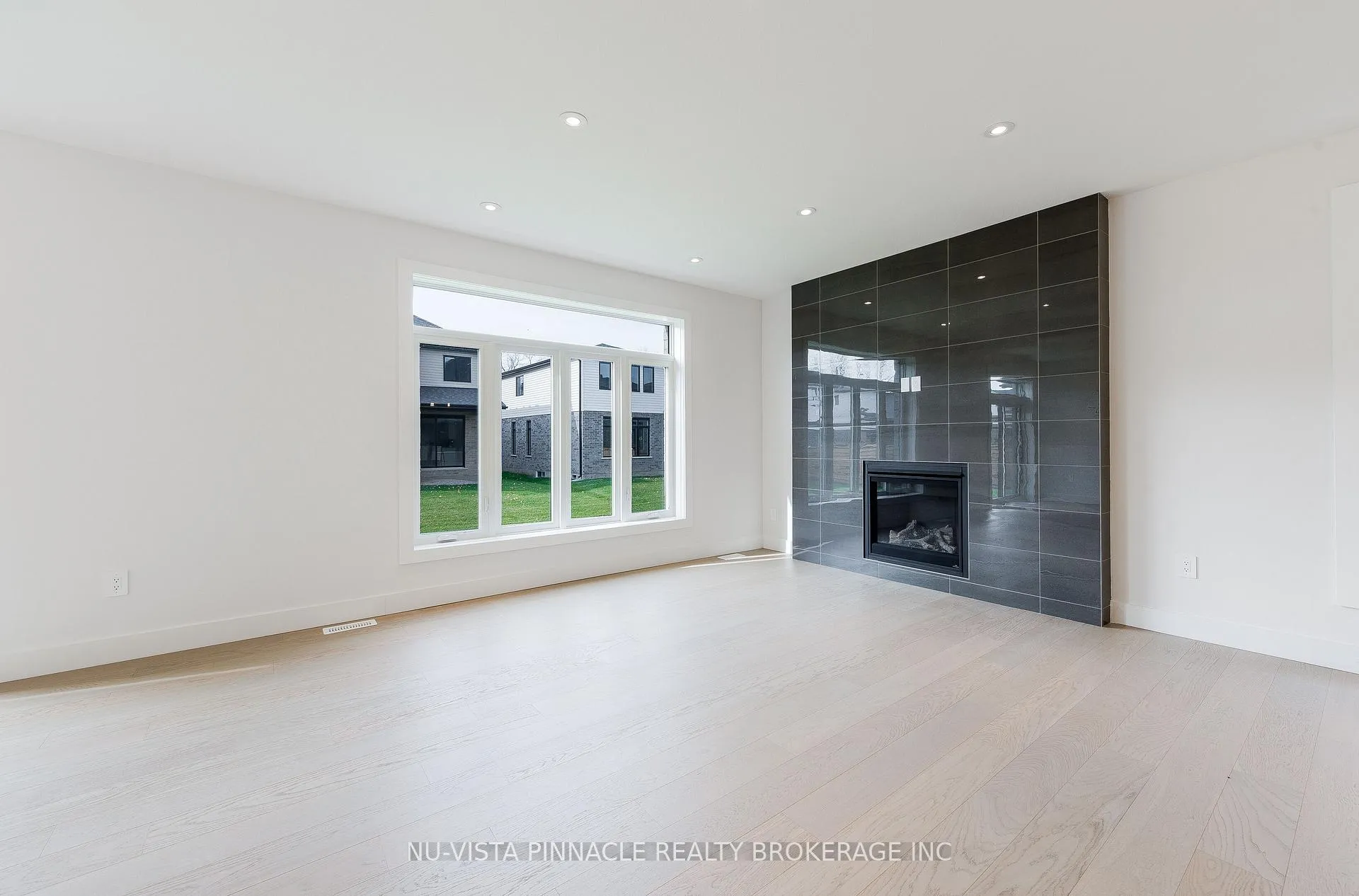 Photo 28 of 1689 Brayford Avenue, London, South K — HOMEH