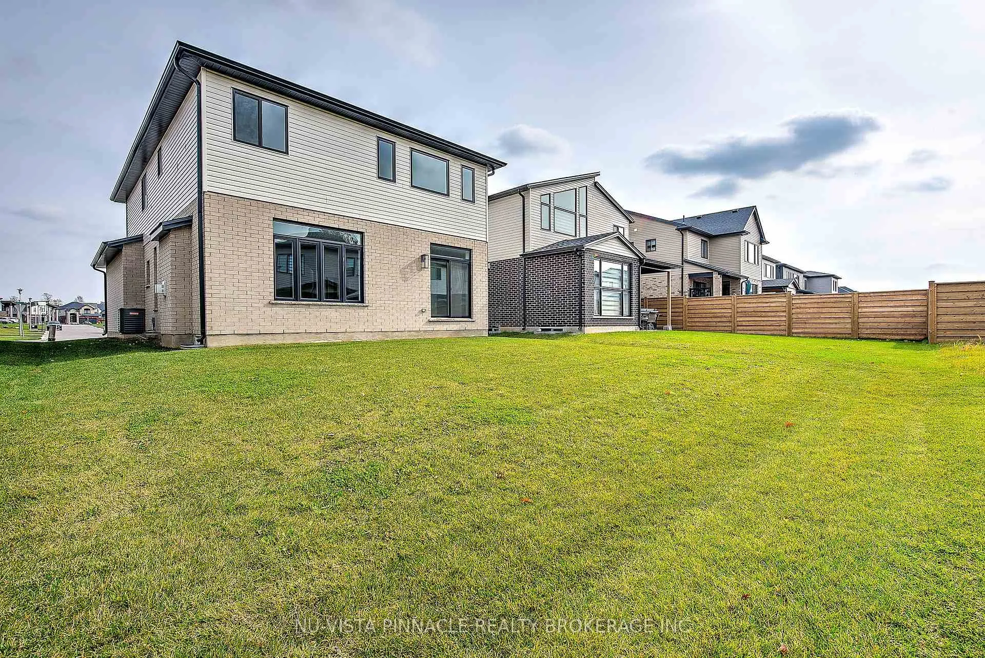 Photo 34 of 1689 Brayford Avenue, London, South K — HOMEH