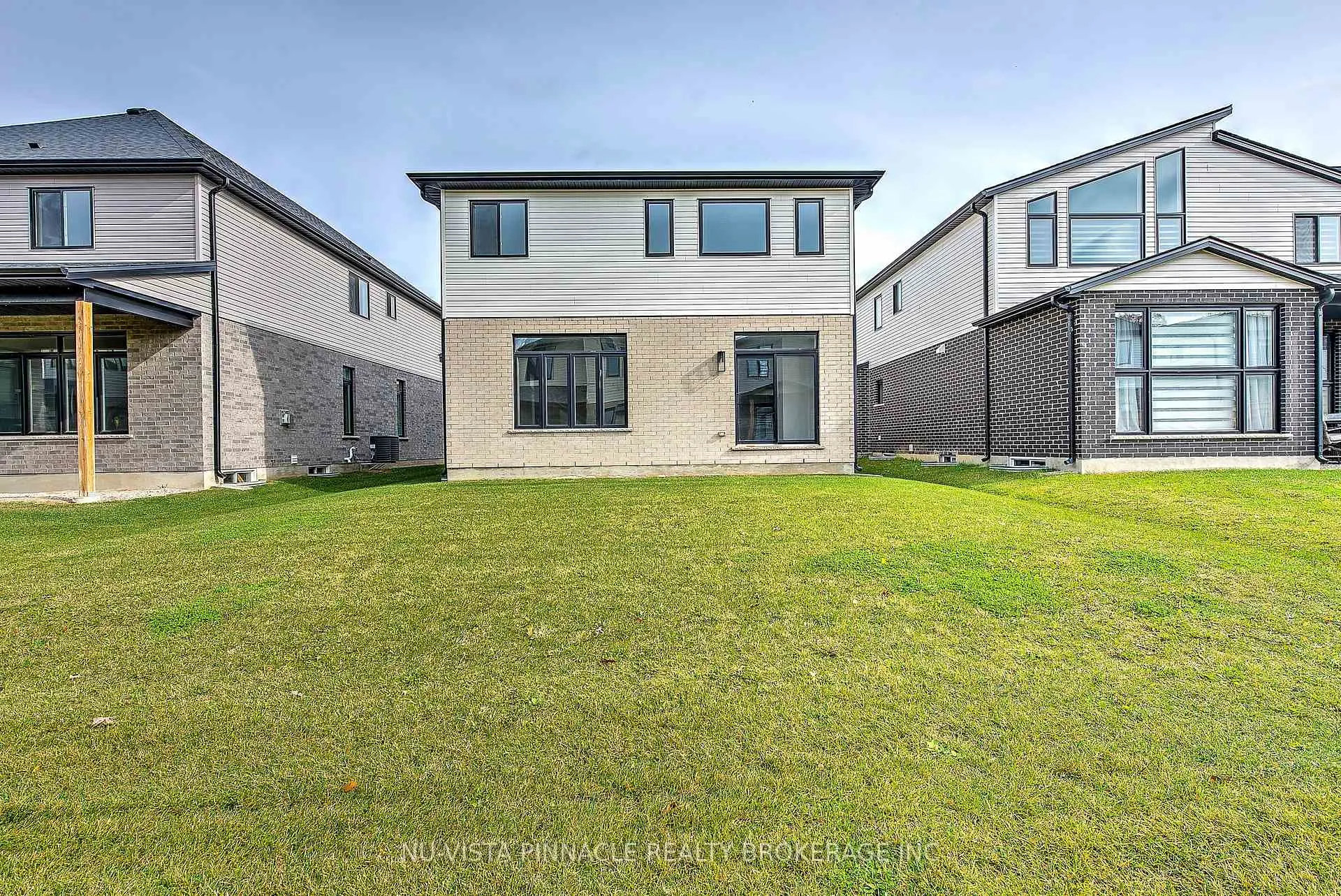 Photo 36 of 1689 Brayford Avenue, London, South K — HOMEH