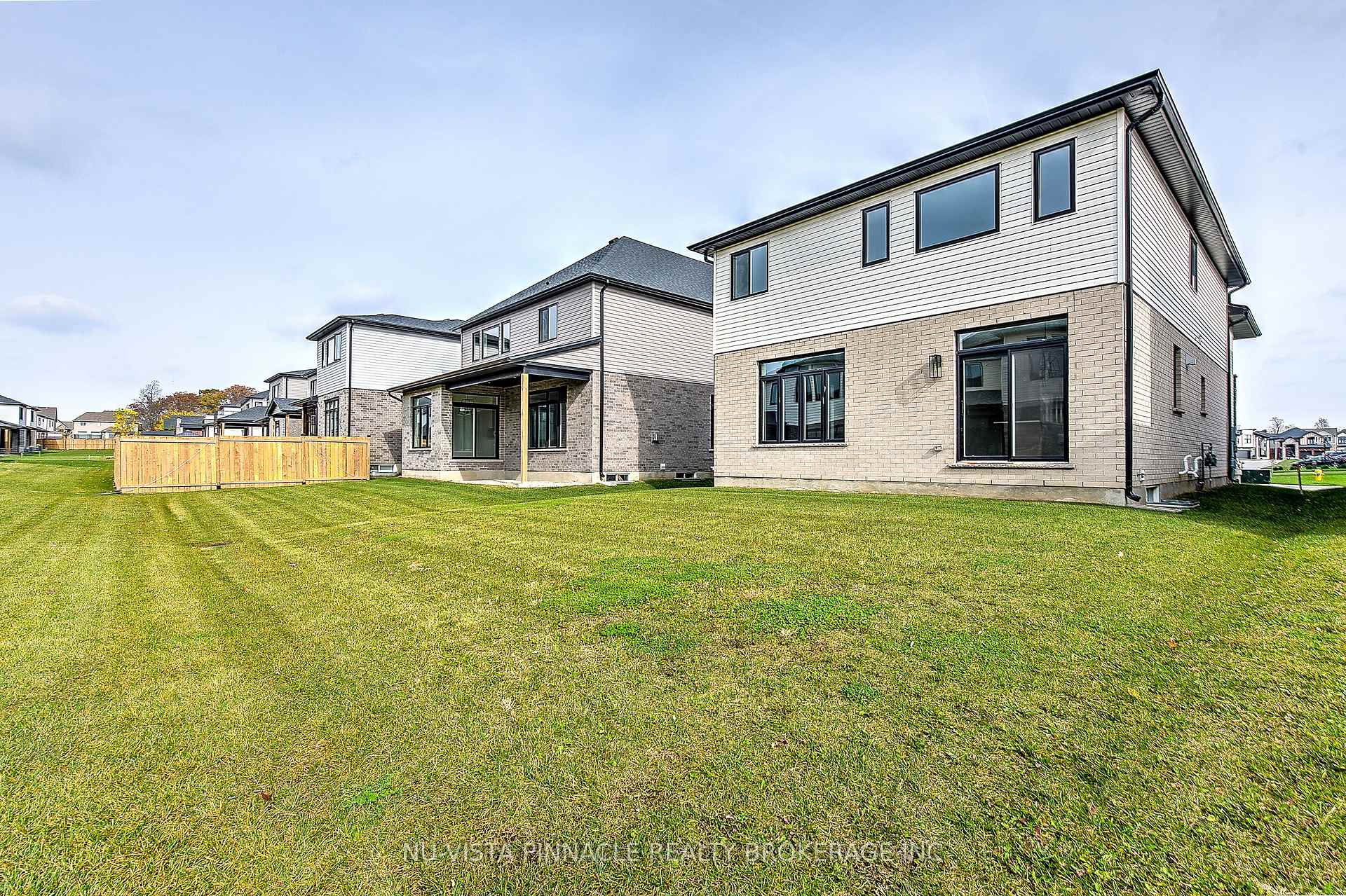 Photo 35 of 1689 Brayford Avenue, London, South K — HOMEH