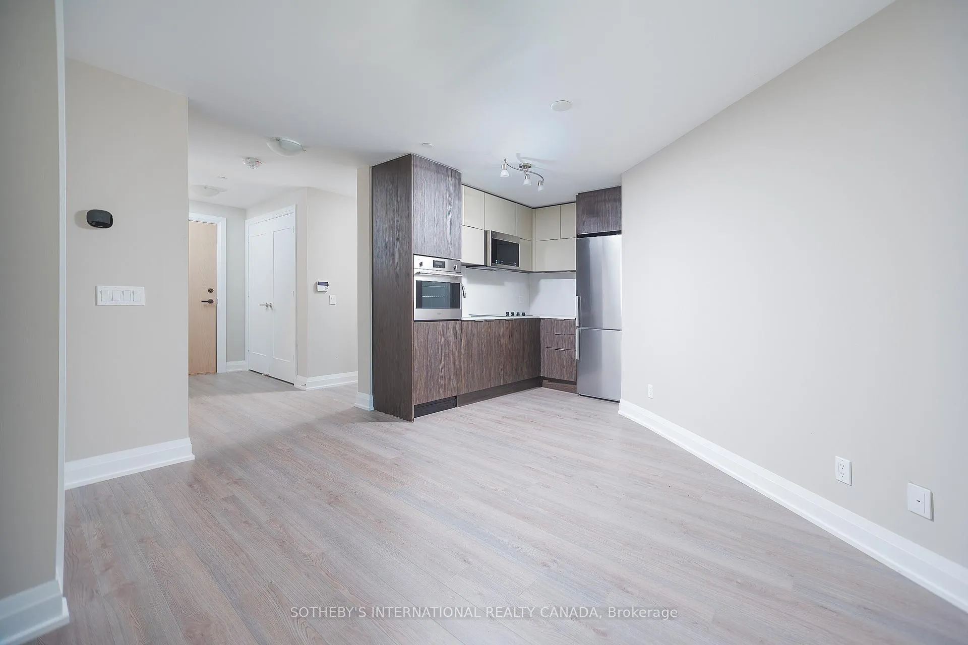 Photo 9 of Unit 219, 1 Belsize Drive, Toronto, Mount Pleasant West — HOMEH
