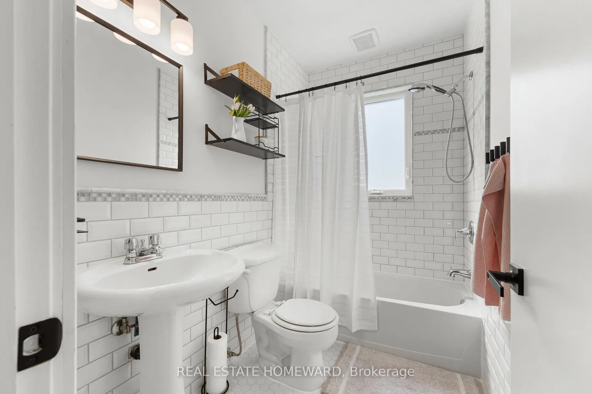 Photo 20 of 93 Newmarket Avenue, Toronto, East End-Danforth — HOMEH