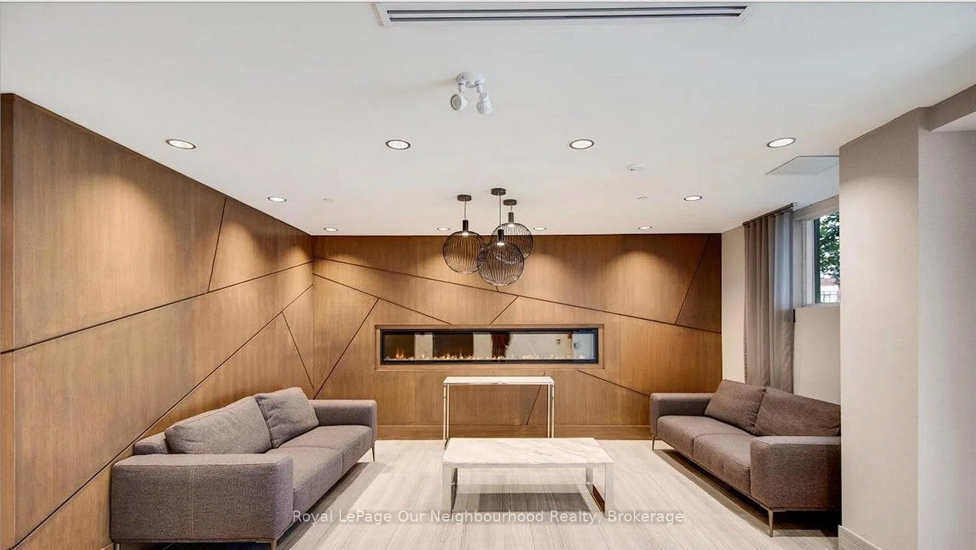 Photo 5 of Unit 316, 16 Markle Crescent, Hamilton, Ancaster — HOMEH