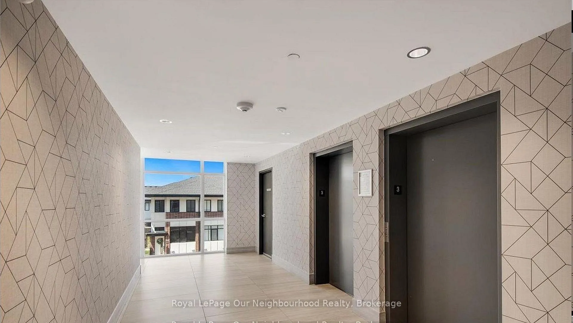 Photo 7 of Unit 316, 16 Markle Crescent, Hamilton, Ancaster — HOMEH