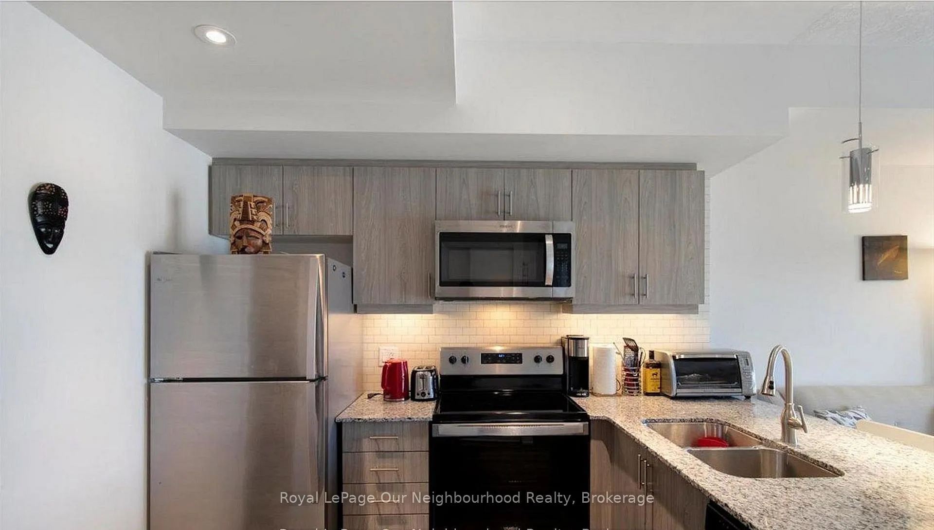 Photo 12 of Unit 316, 16 Markle Crescent, Hamilton, Ancaster — HOMEH